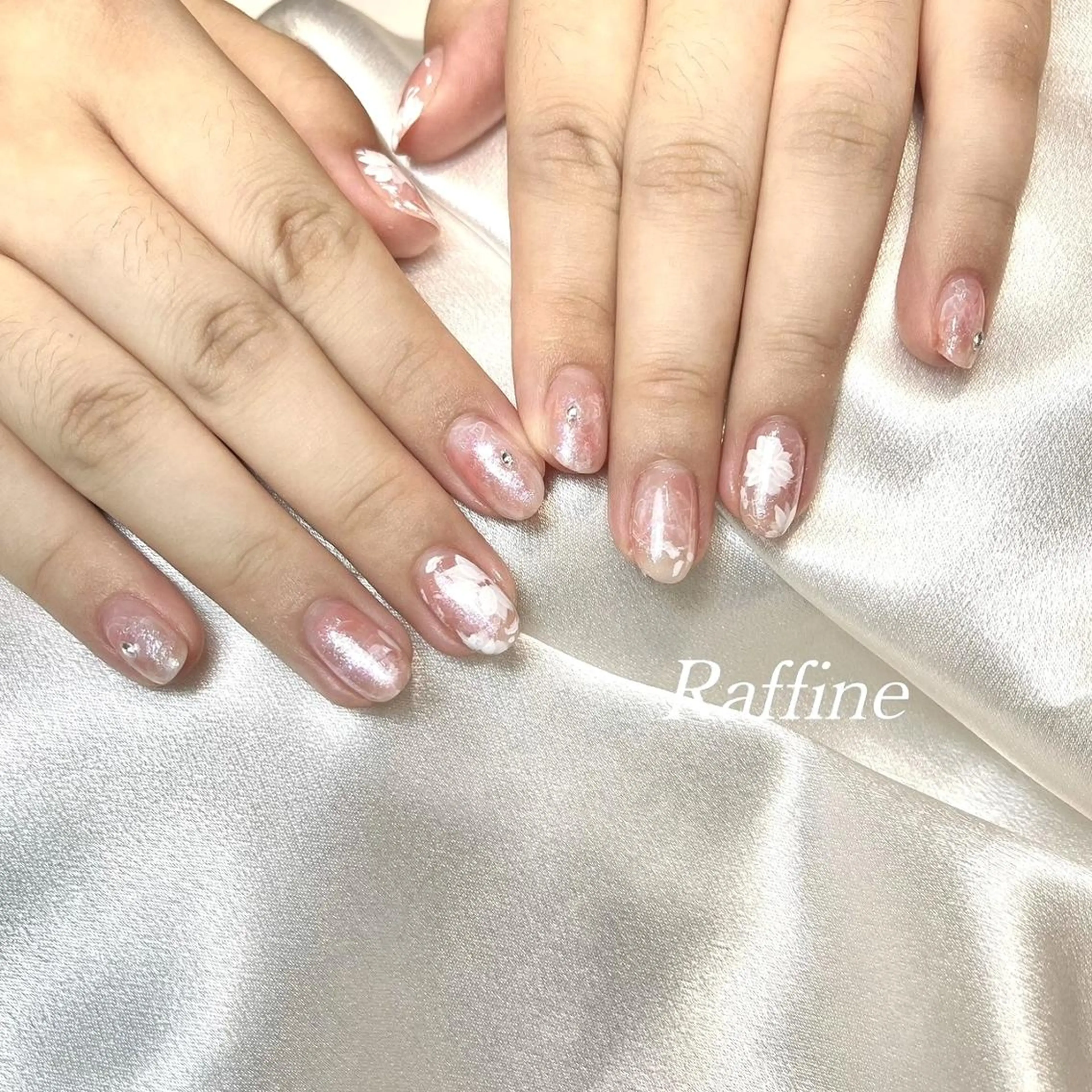 ネイル Raffine erika🕊️のネイルデザイン