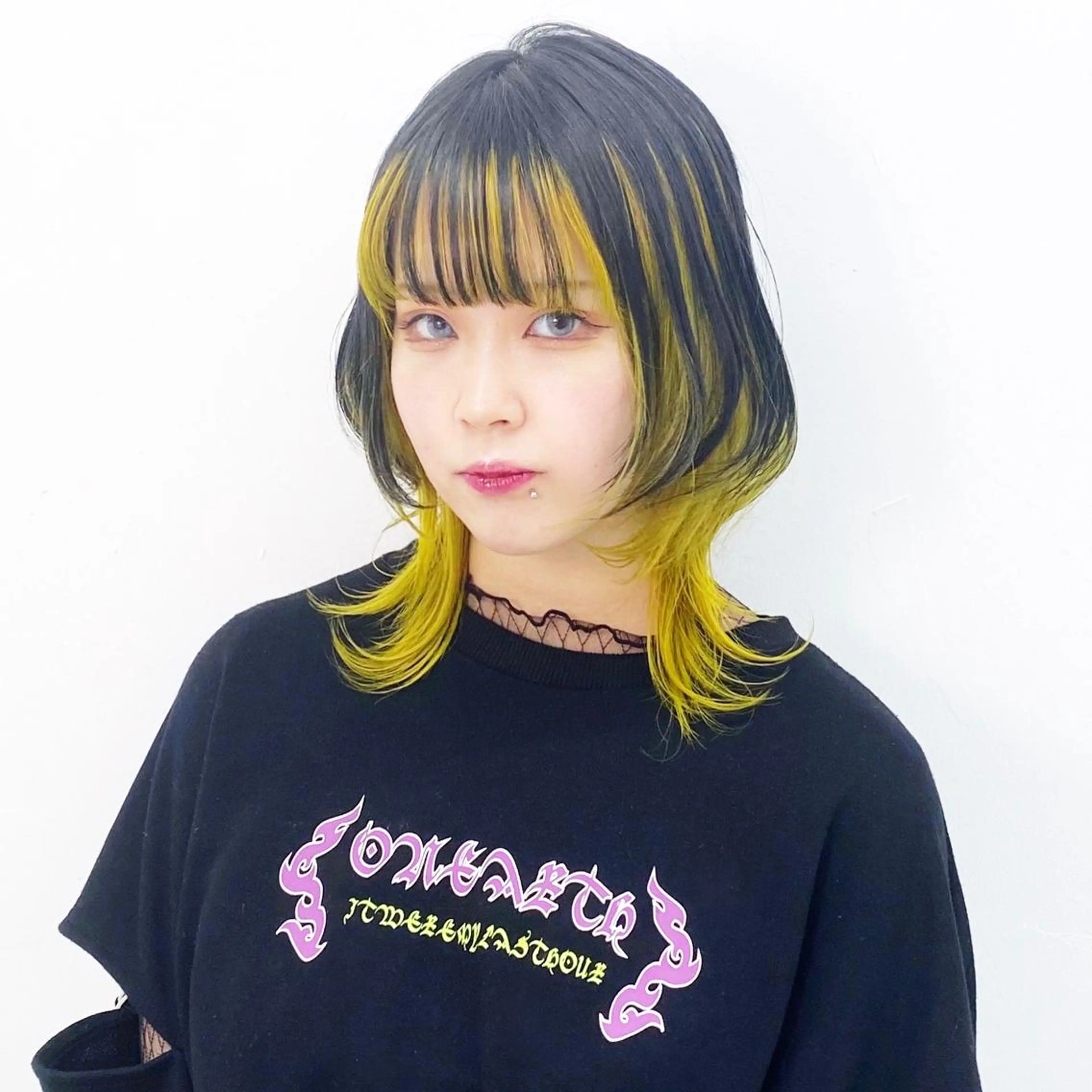 ミディアム カラー ヘアアレンジ ミディアムレイヤー ミストバング イヤリングカラー フェイスフレーミング インナーカラー カット ヘアカラー トリートメント 大橋 拓巳のヘアスタイル