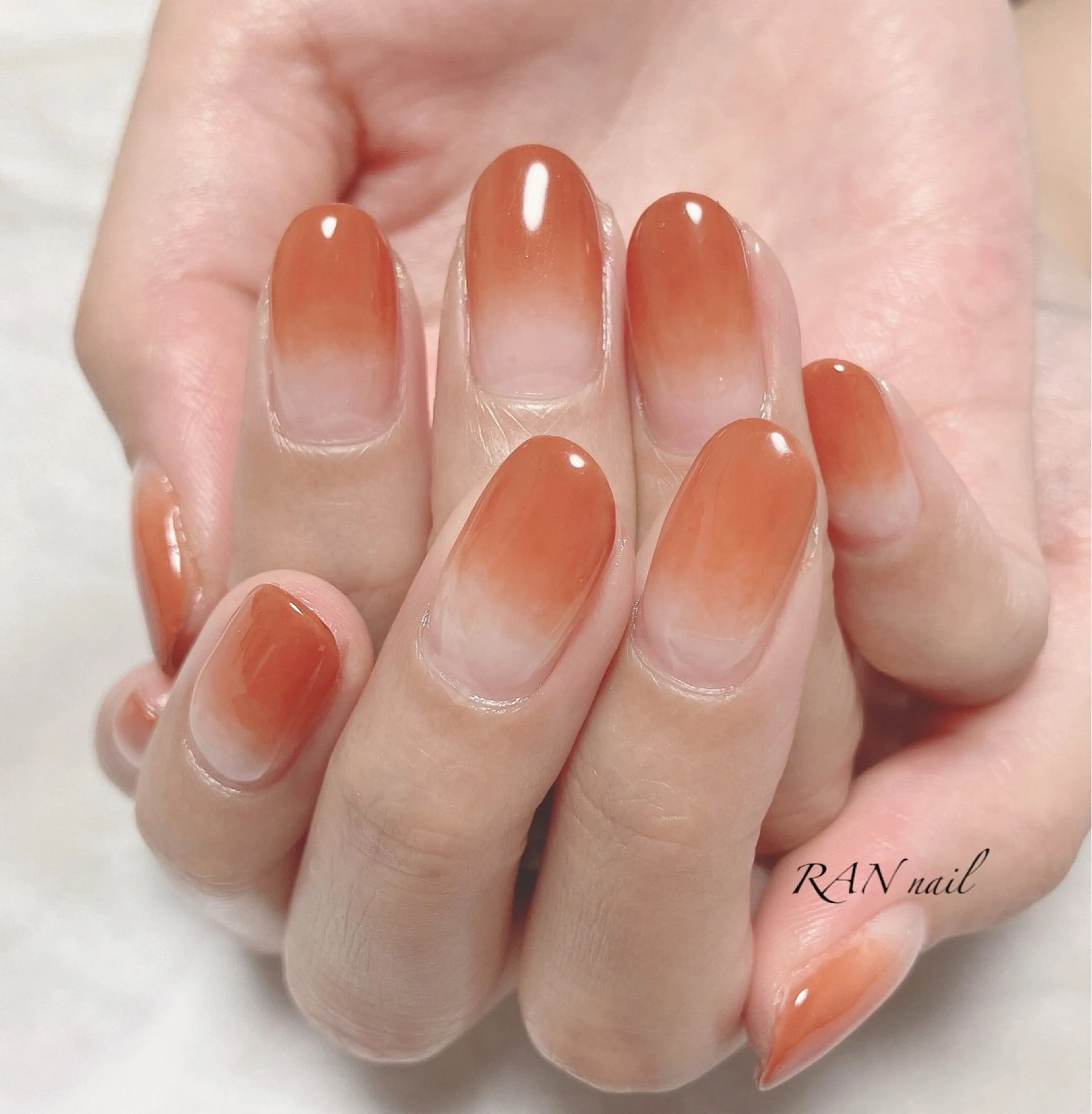 ネイル グラデーション キラキラネイル オレンジ シンプルネイル ハンドネイル フットネイル RAN nail 〜ランネイル〜所属・RAN nailのネイルデザイン