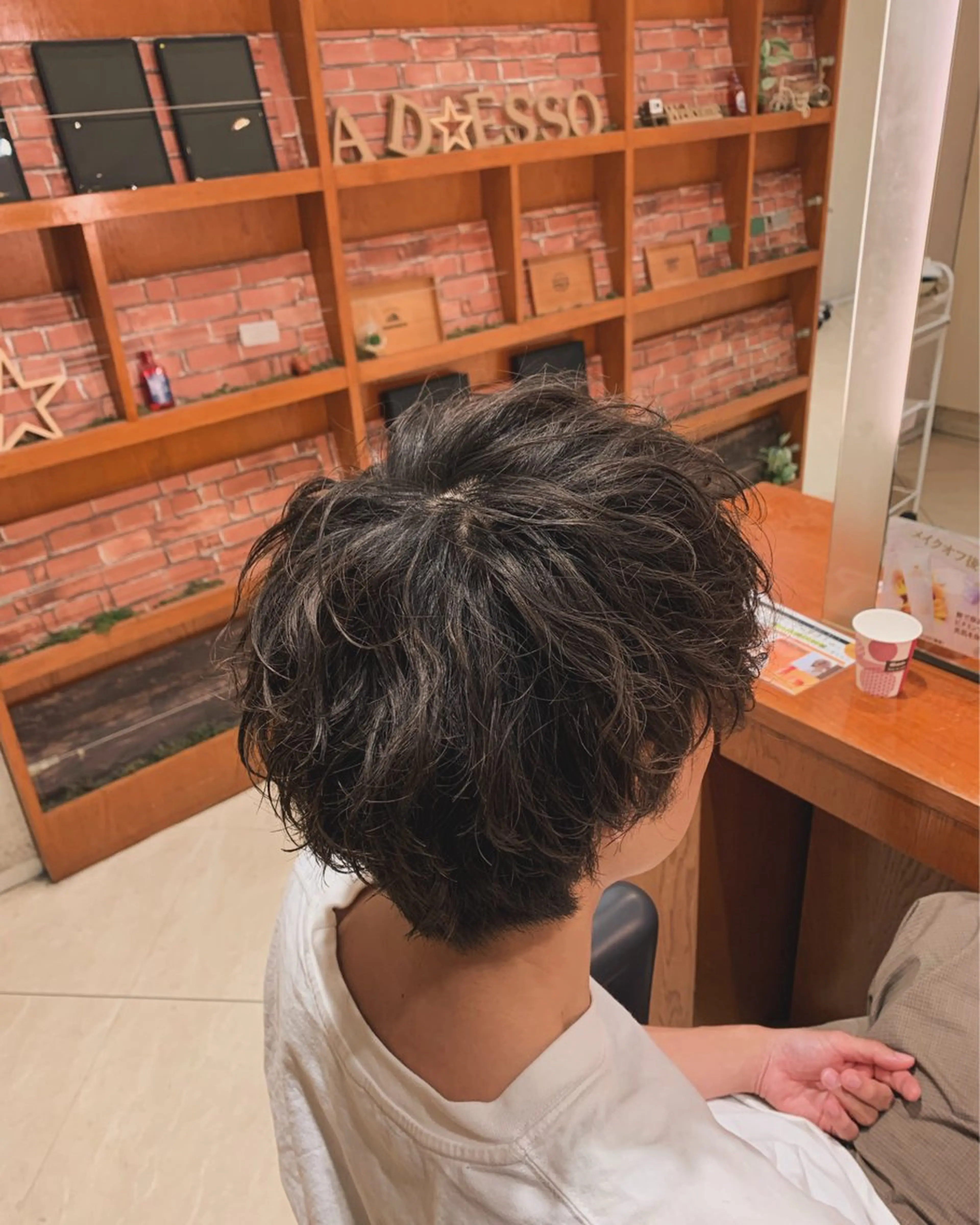 ショート パーマ 山中 翔平のヘアスタイル