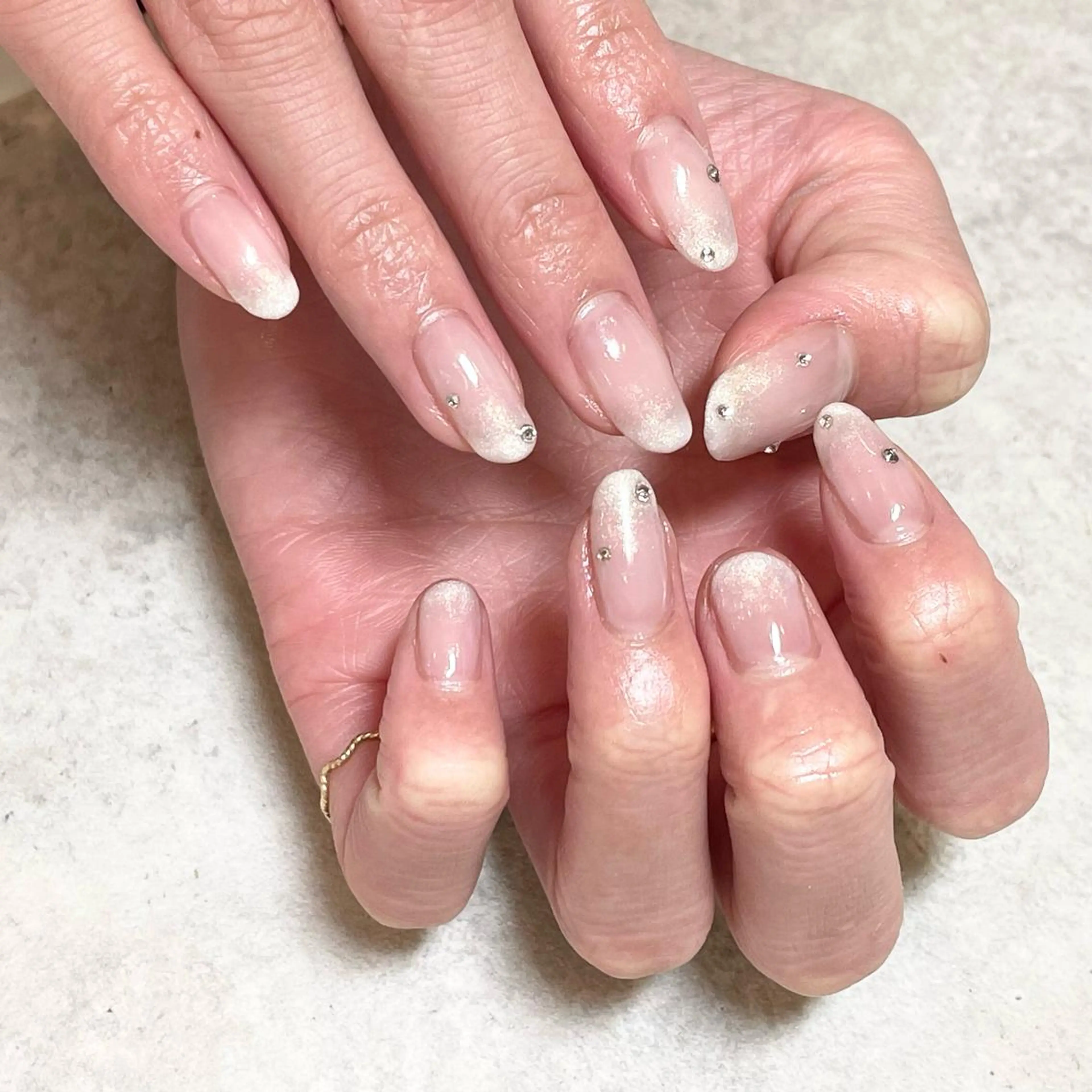 ネイル ワンホンネイル CHOUETTE Shioriのネイルデザイン
