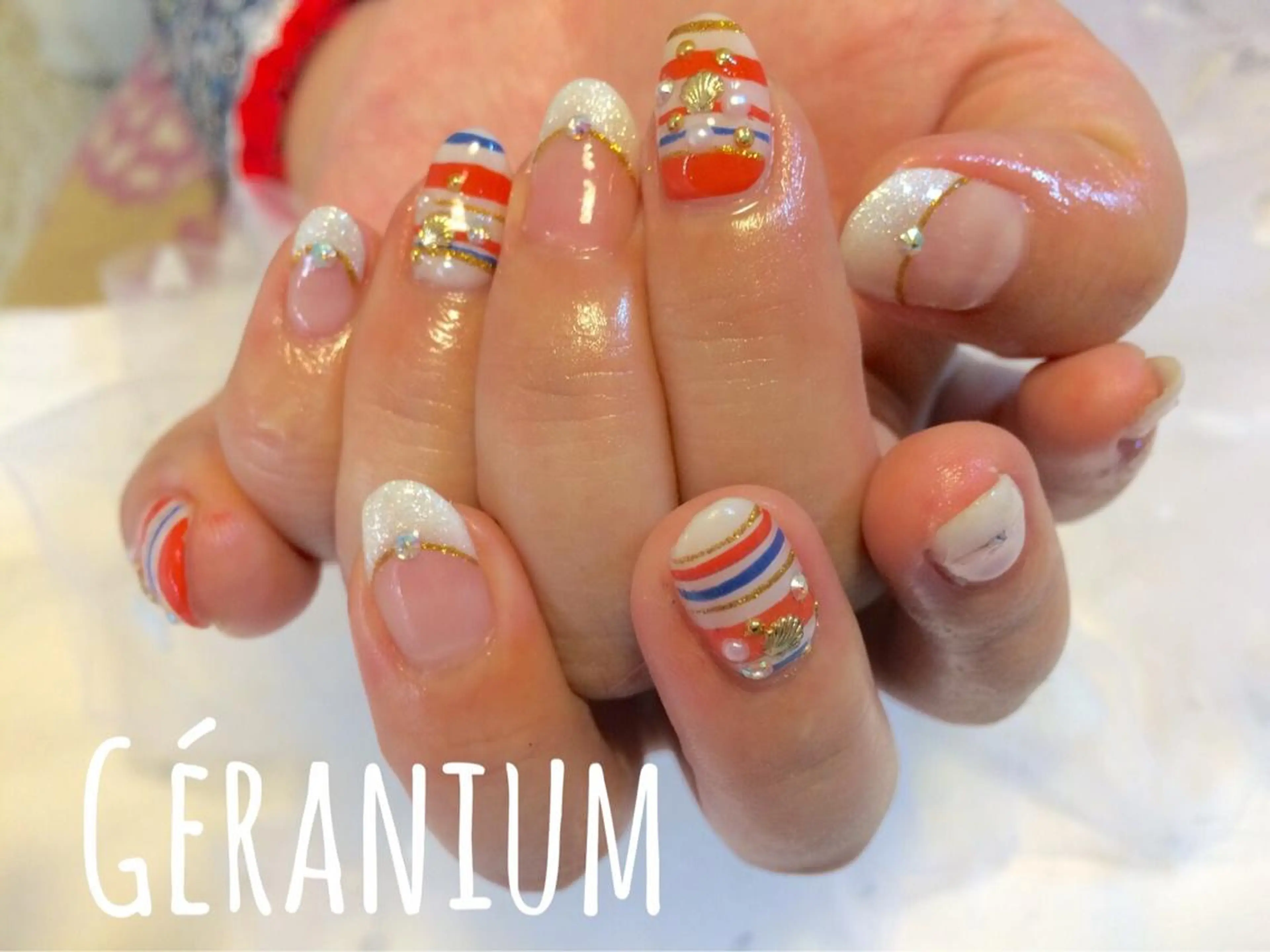 ネイル ボーダー GéRanium Harukaのネイルデザイン