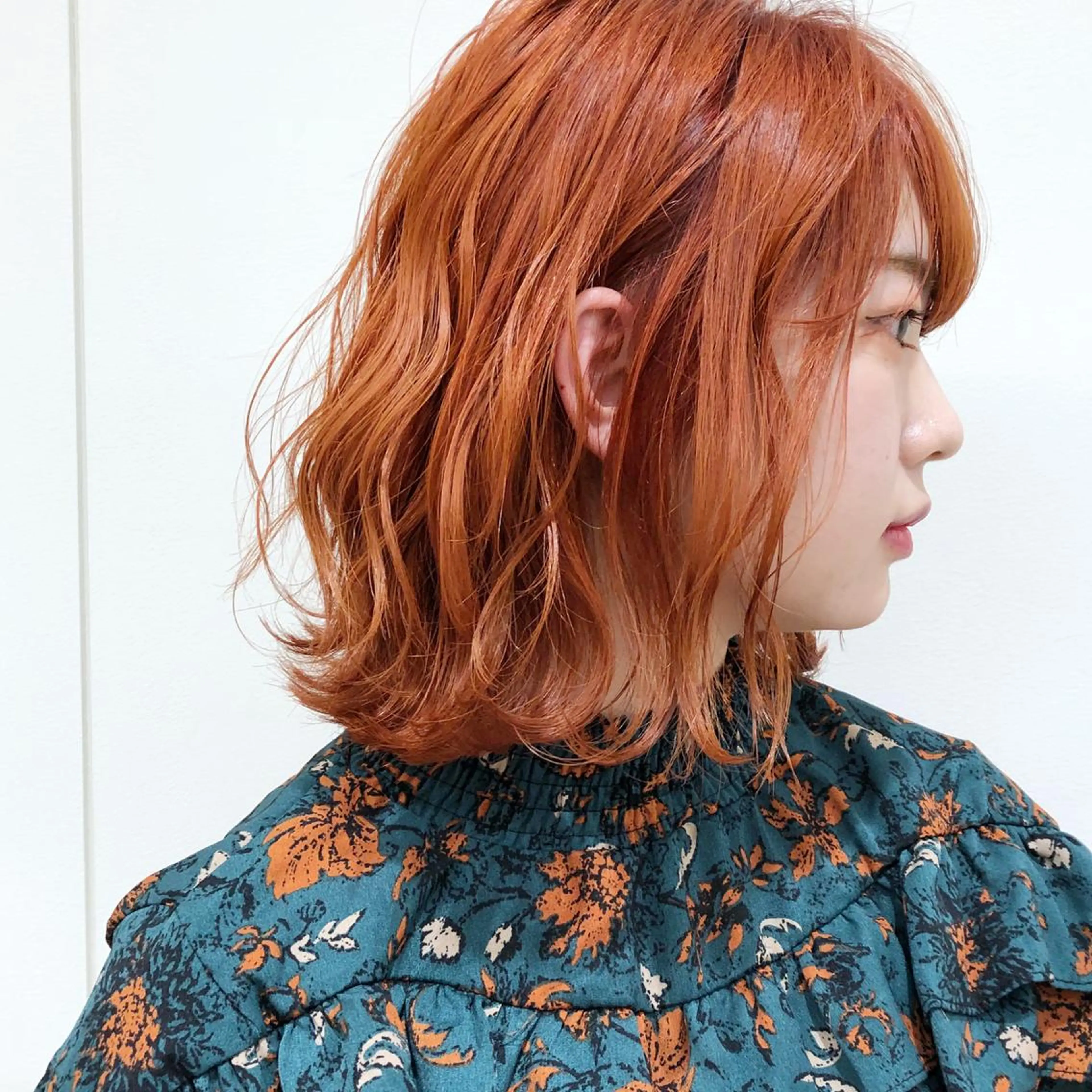 ミディアム カラー ブリーチ ケアブリーチ オレンジ ケアブリーチ 坪井佑樹のヘアスタイル