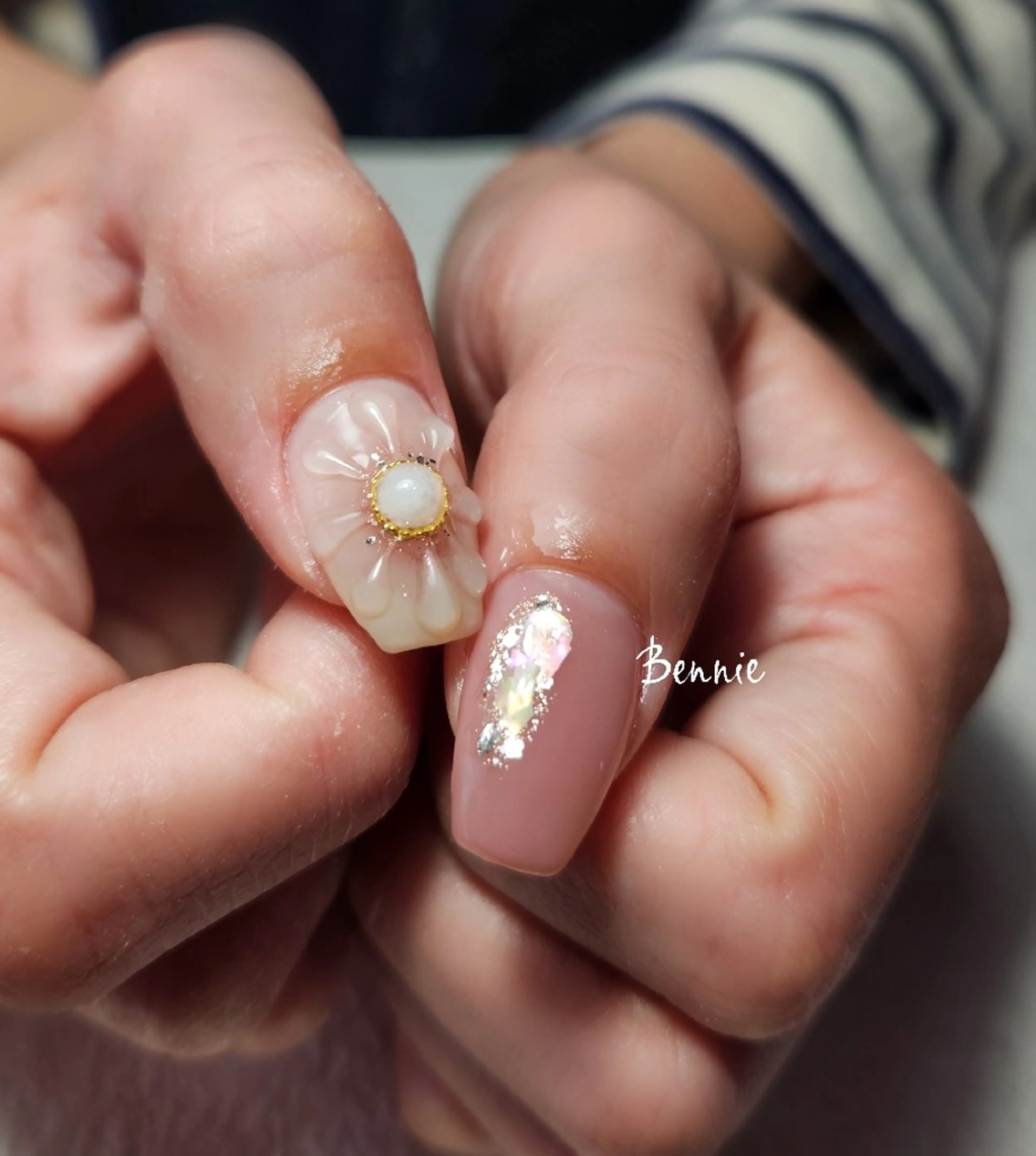 ネイル チークネイル フラワーネイル ピンク ぷっくりネイル 春ネイル ハンドネイル   BENNIEのネイルデザイン