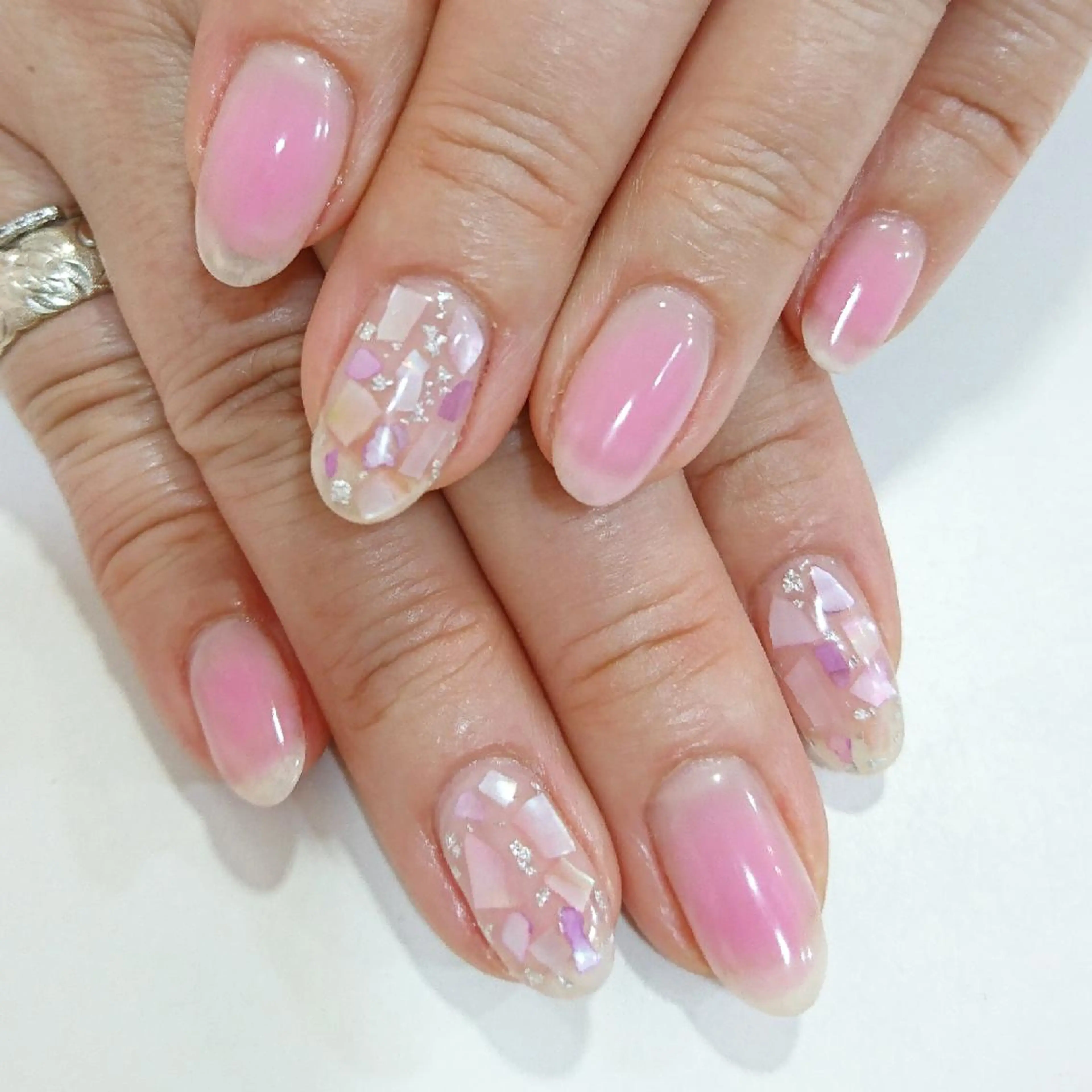 ネイル チークネイル liddell Usamiのネイルデザイン
