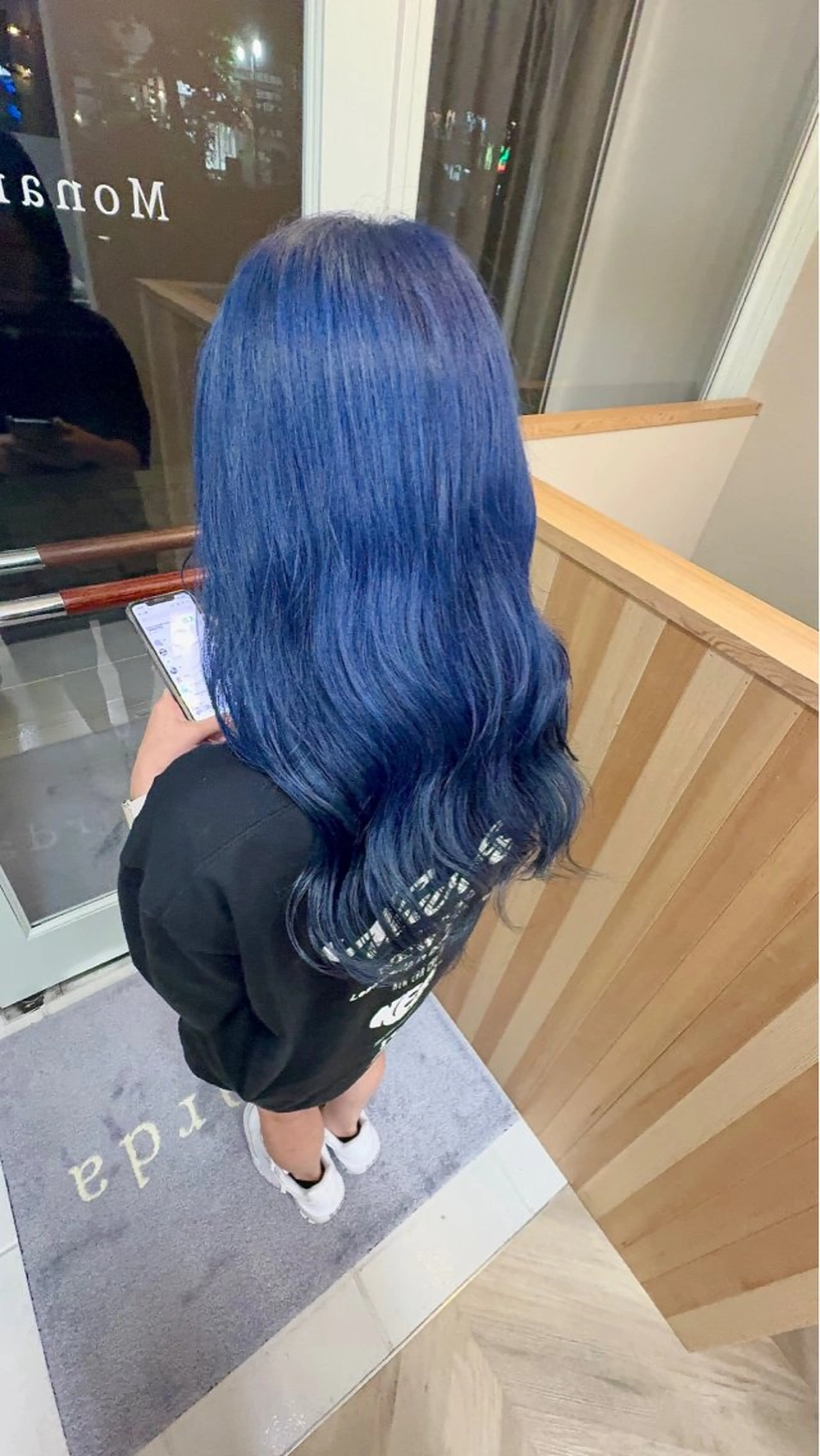 ミディアム カラー ブリーチ矯正💐 ミルクティー💐ナオのヘアスタイル