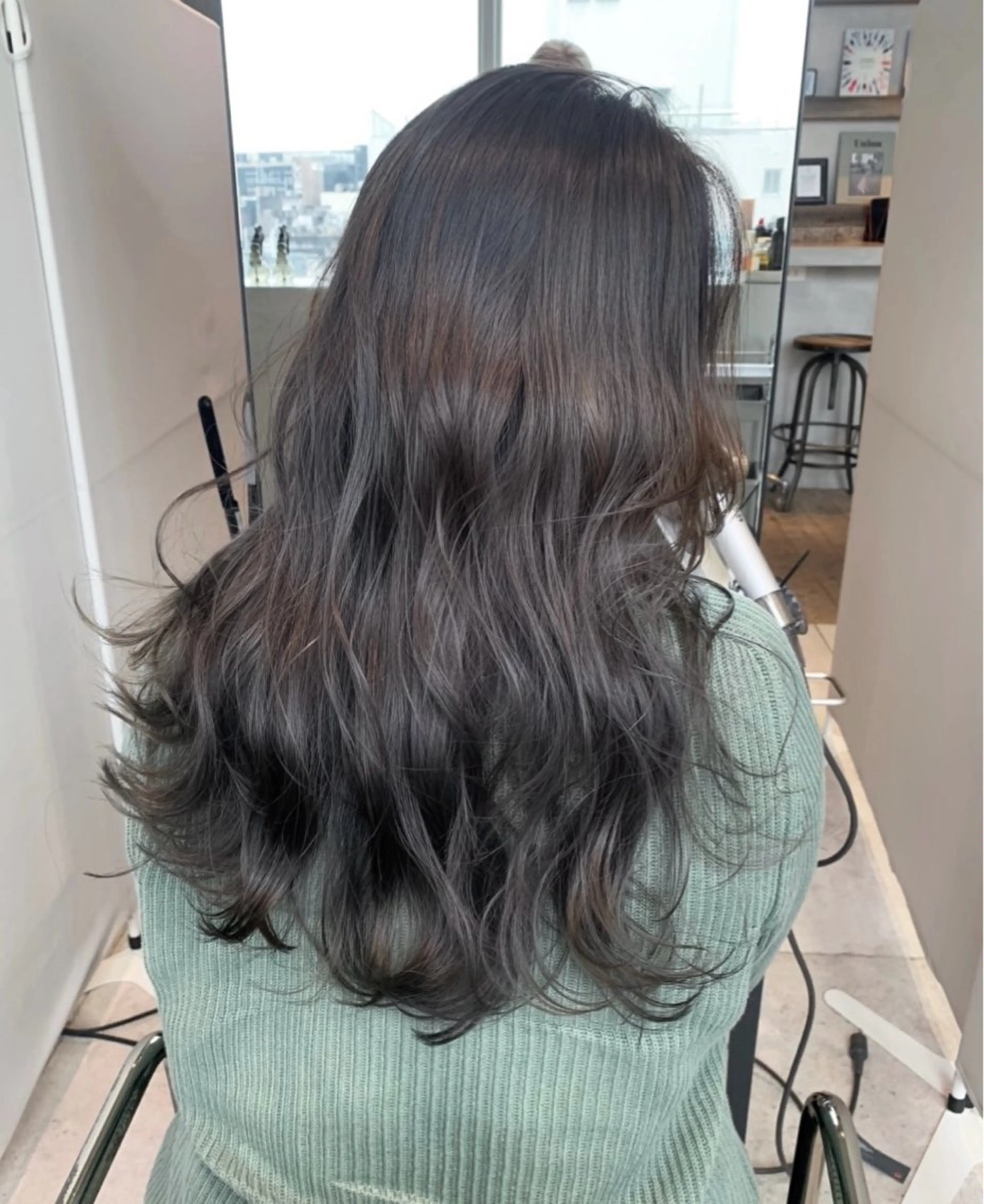 ロング カット ヘアカラー トリートメント 佐藤 綾香のヘアスタイル