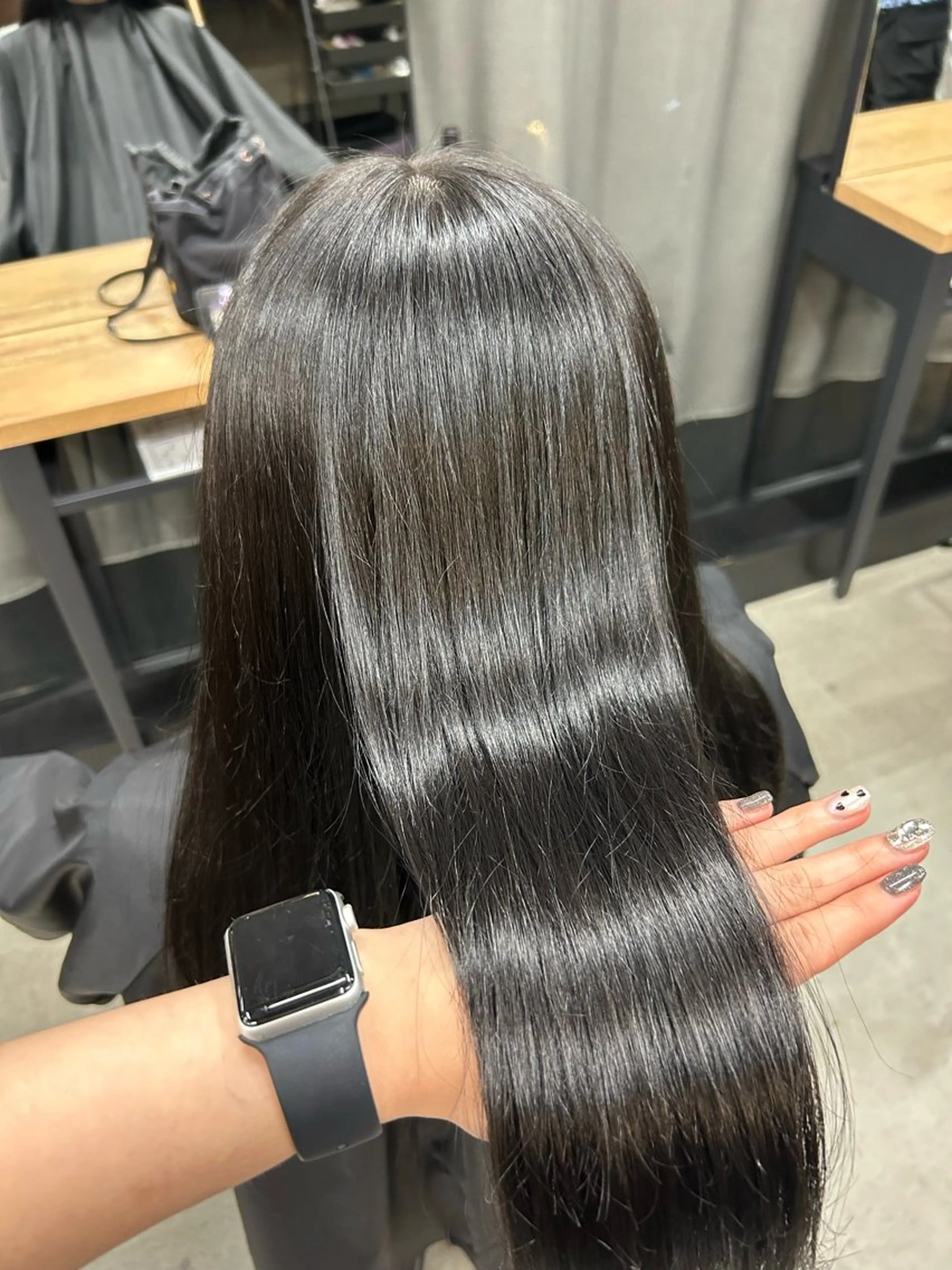 セミロング 女性らしいモテヘア 韓国ヘアhikariのヘアスタイル