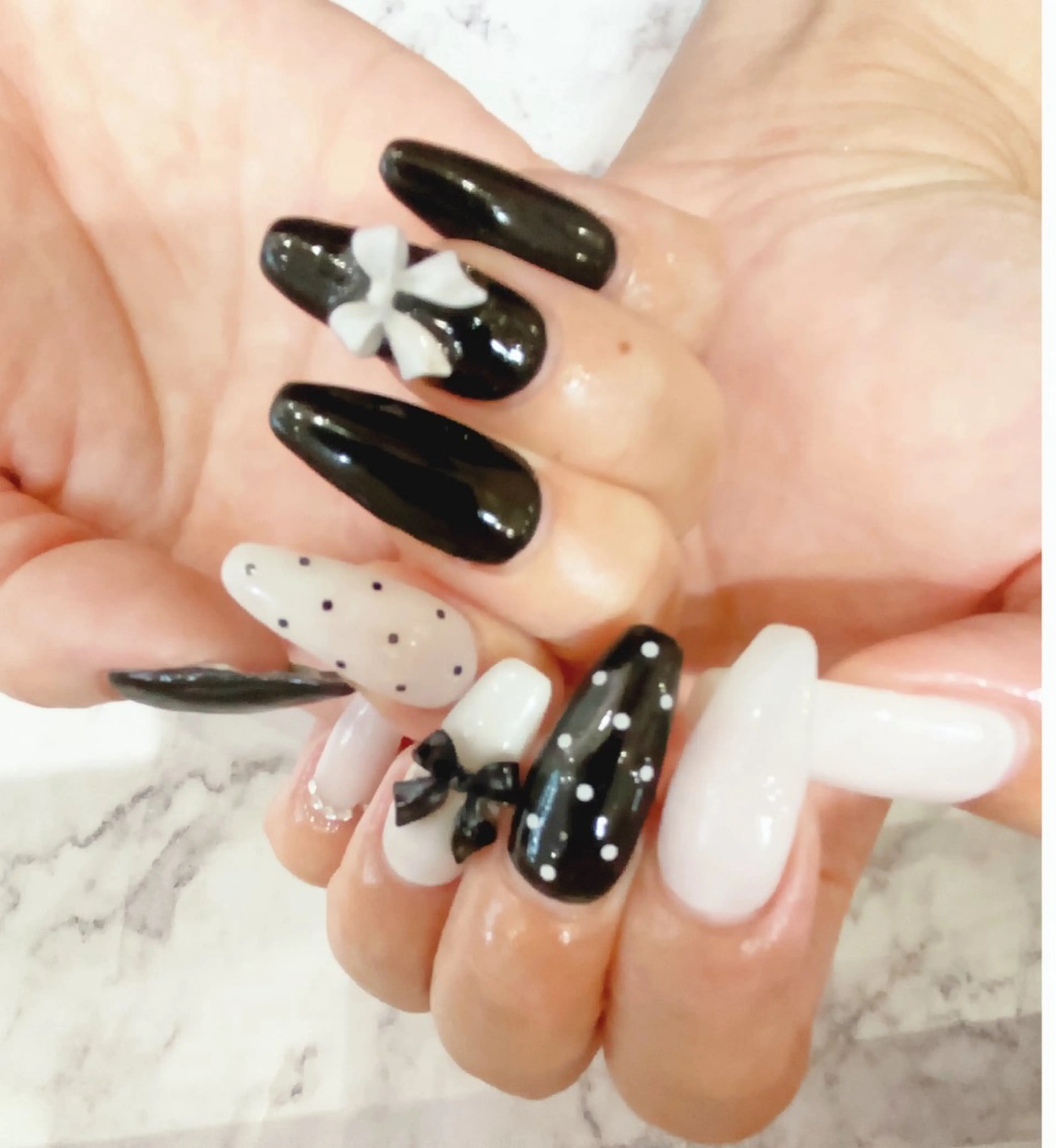 ネイル 韓国ネイル 持ち込み リボン ネイルサロン nail_upのネイルデザイン