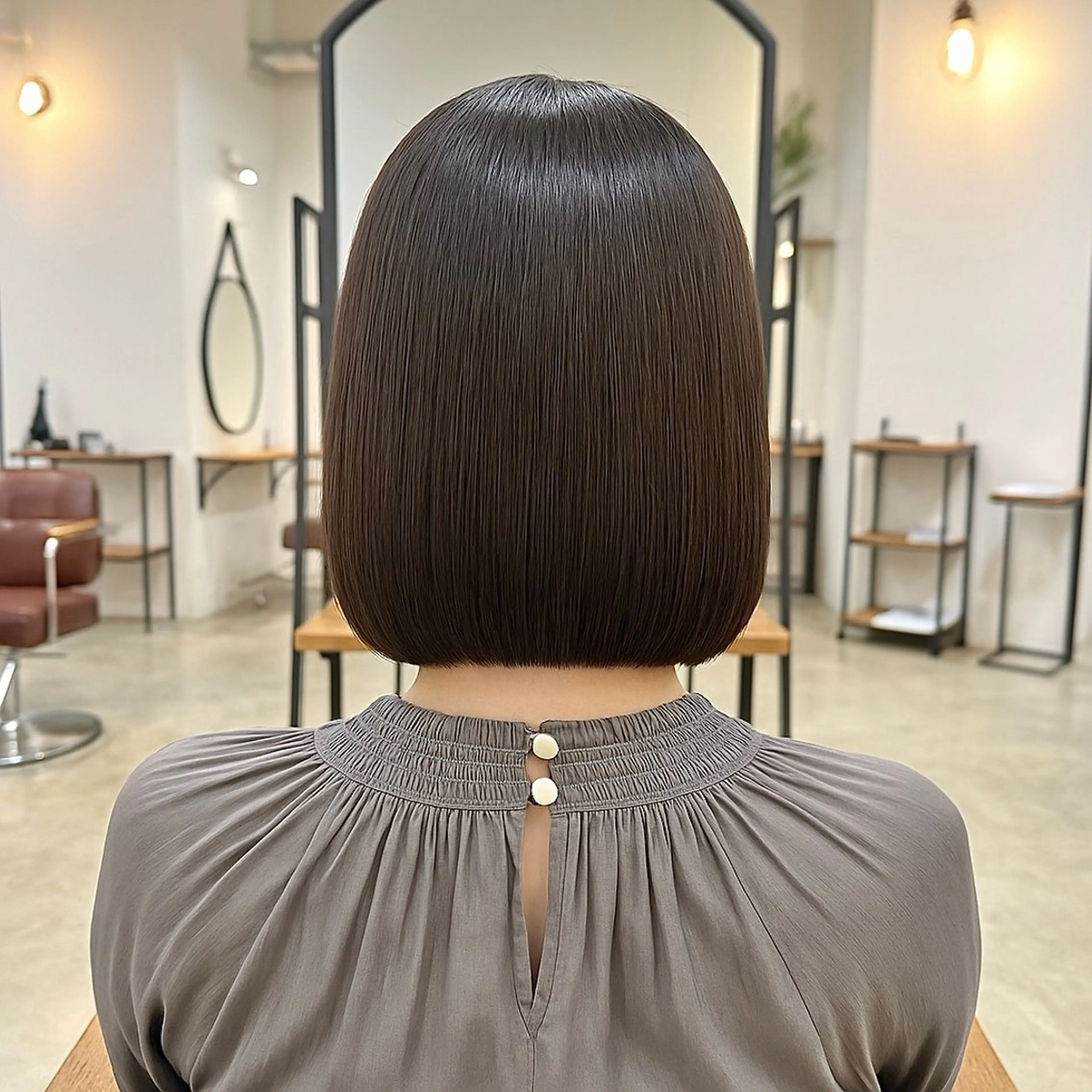 ショート カラー パーマ カット ヘアカラー 縮毛矯正 トリートメント 中津No.1髪質改善 店長✨透ける暗髪のヘアスタイル