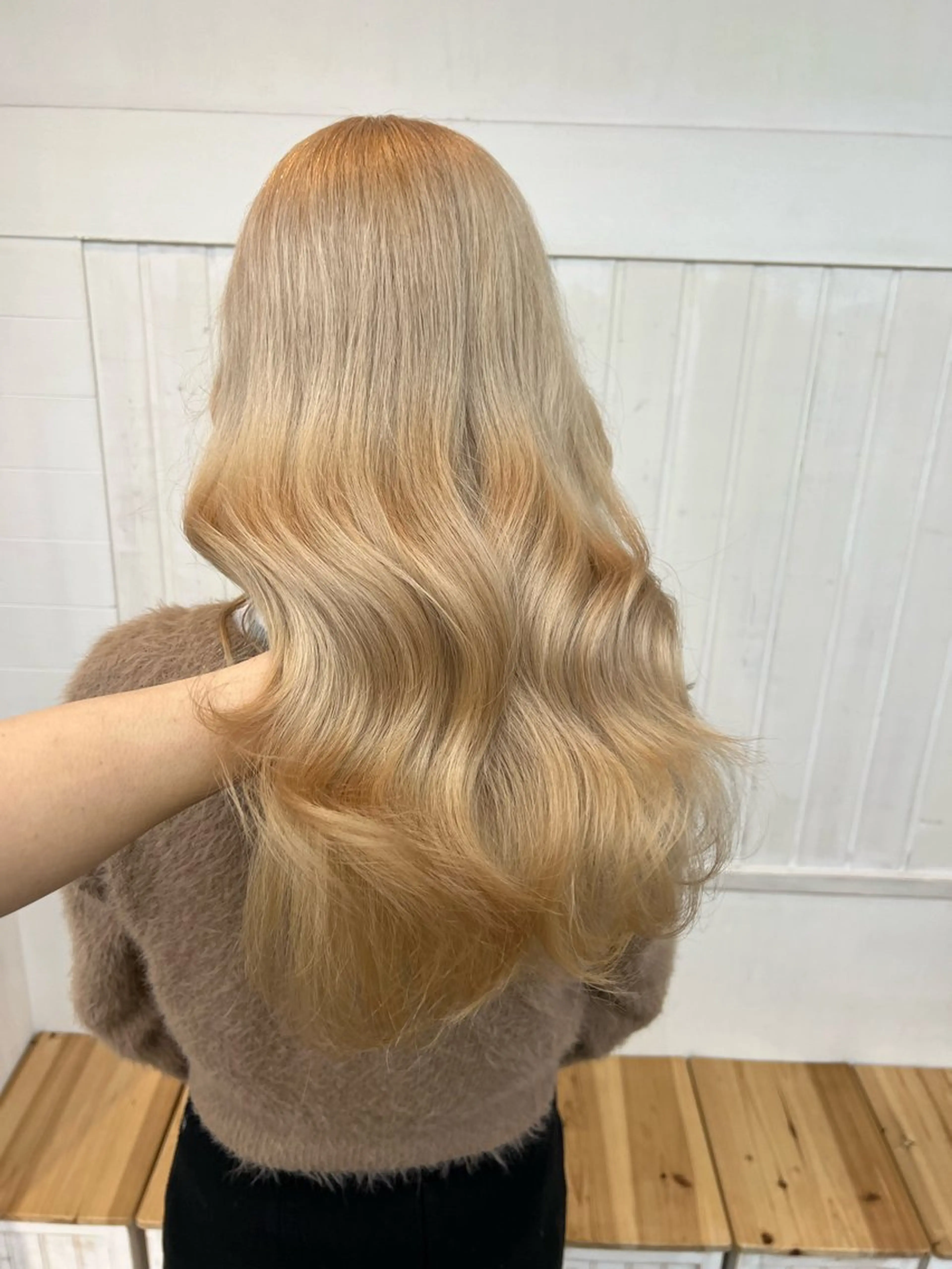 セミロング 【YUTO】確実に 髪を綺麗にするプロ。のヘアスタイル