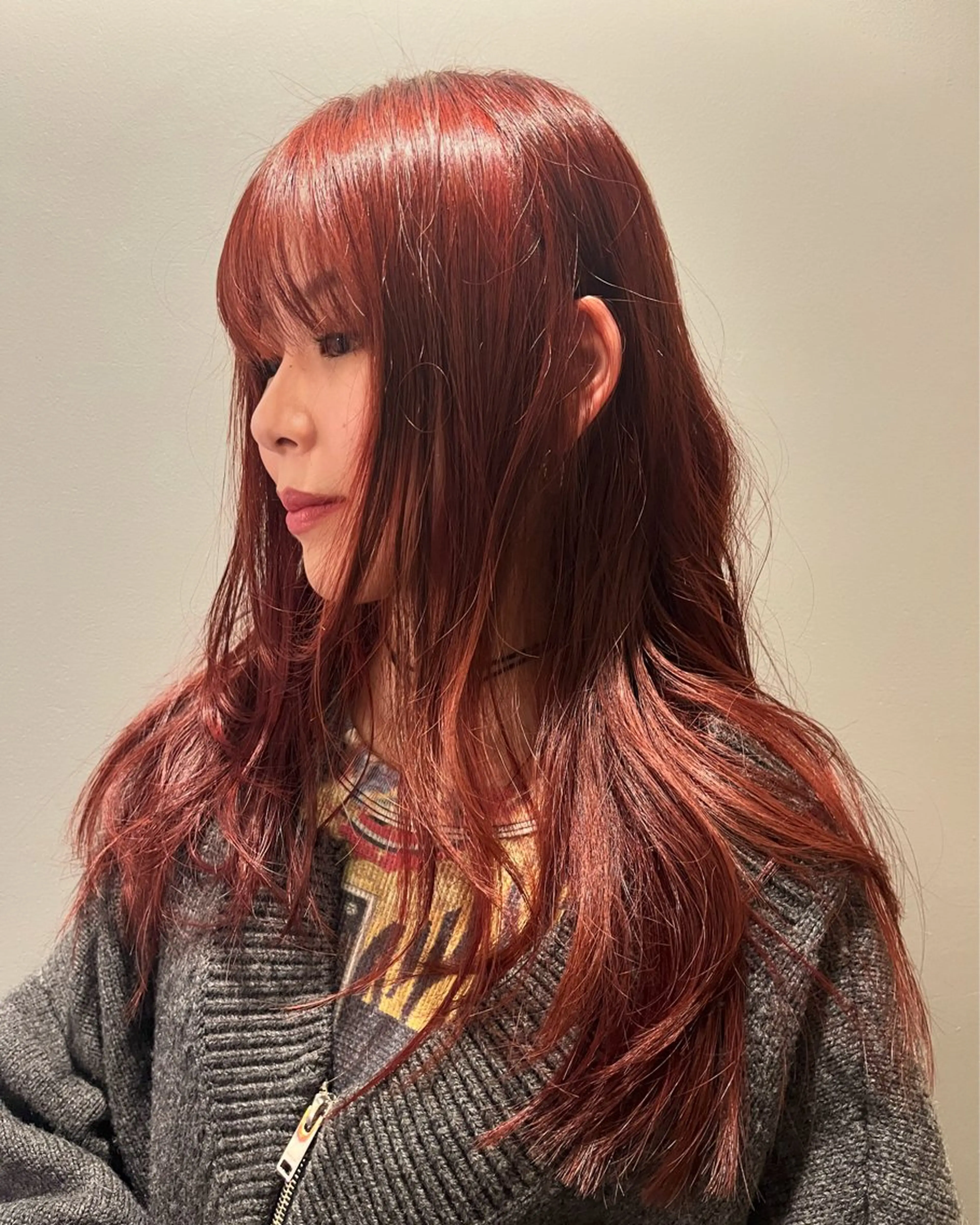 ロング カラー Haco＋所属・ウルフ/レイヤー Miinaのヘアスタイル