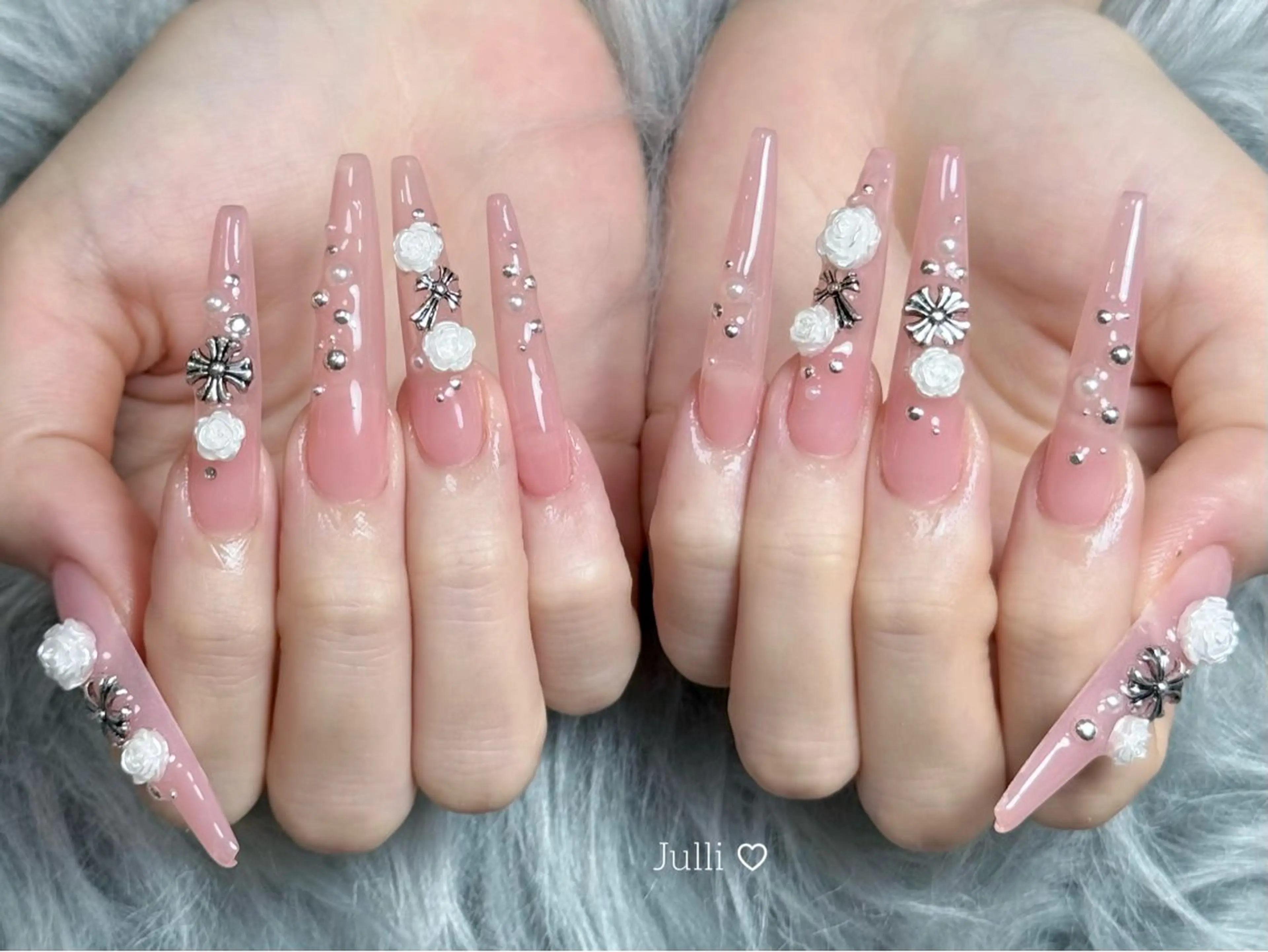 ネイル オーロラネイル ボルドー ブラウン 氷ネイル・うるうるネイル キラキラネイル Julli ジュリのネイルデザイン