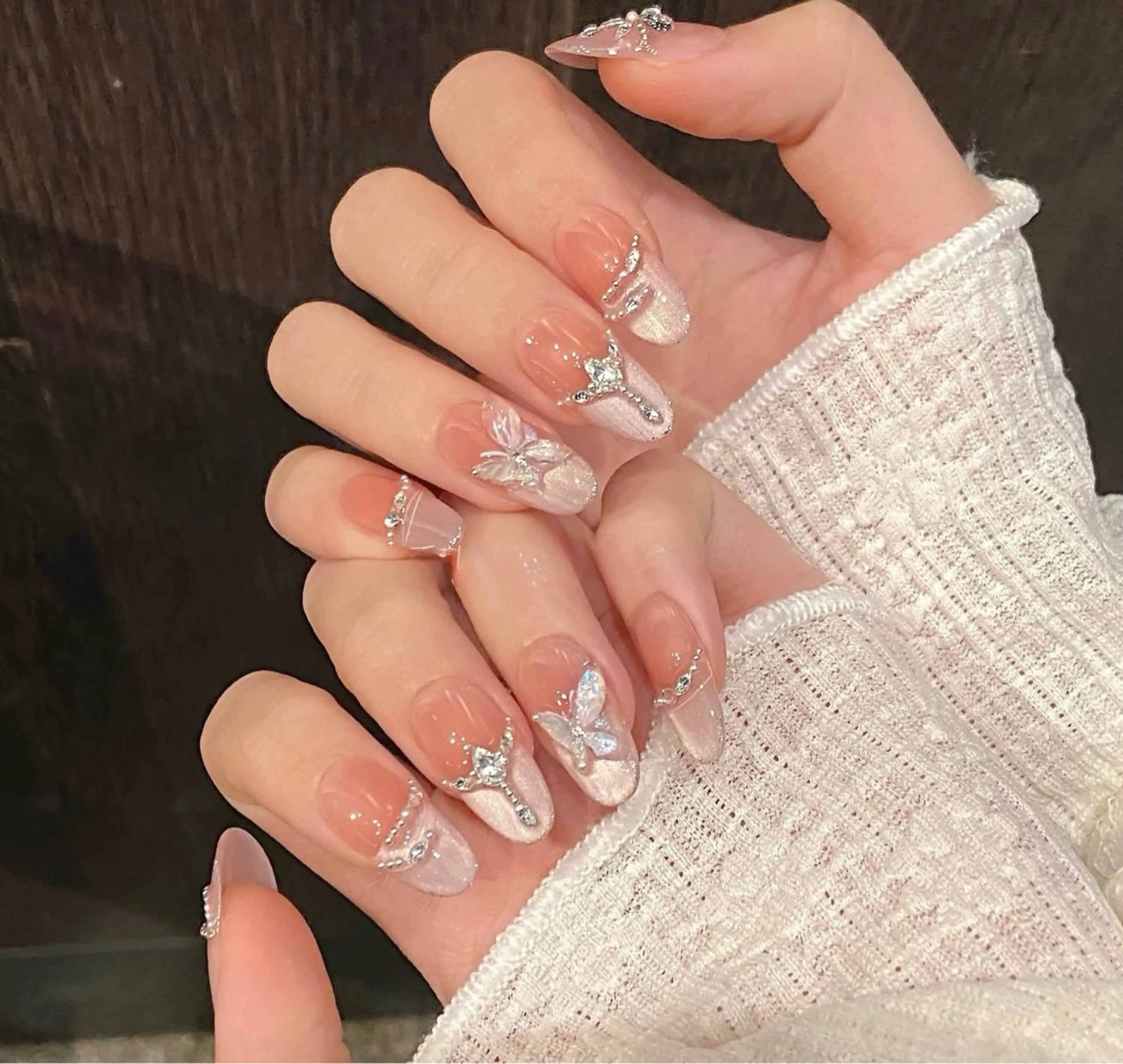 ネイル ハンドネイル T. Leeのネイルデザイン