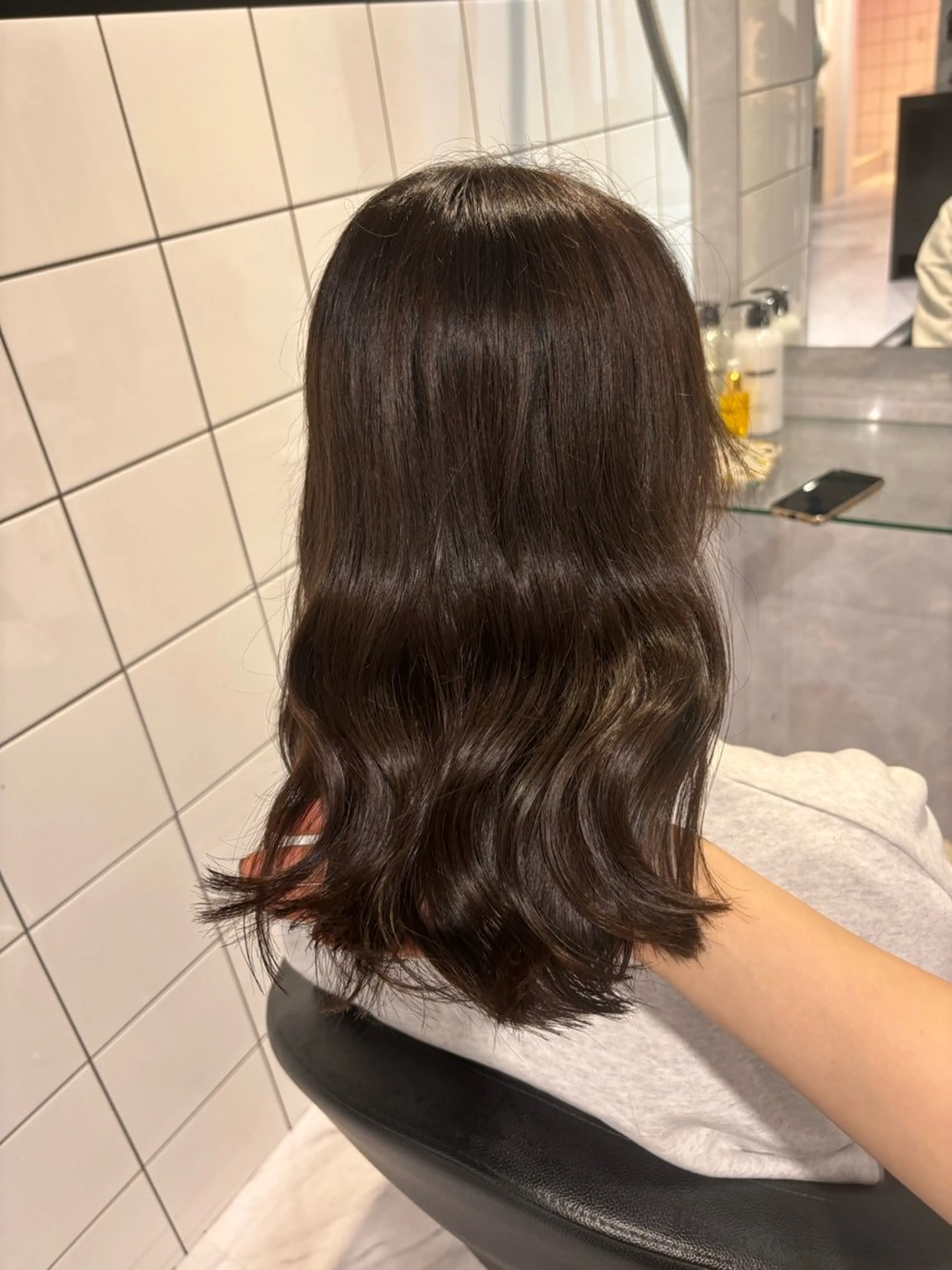 ミディアム カラー ブラウンカラー 透明感カラー オリーブブラウン 髪質改善 表参道♡暗髪^ྀི 艶カラー♡アユミのヘアスタイル