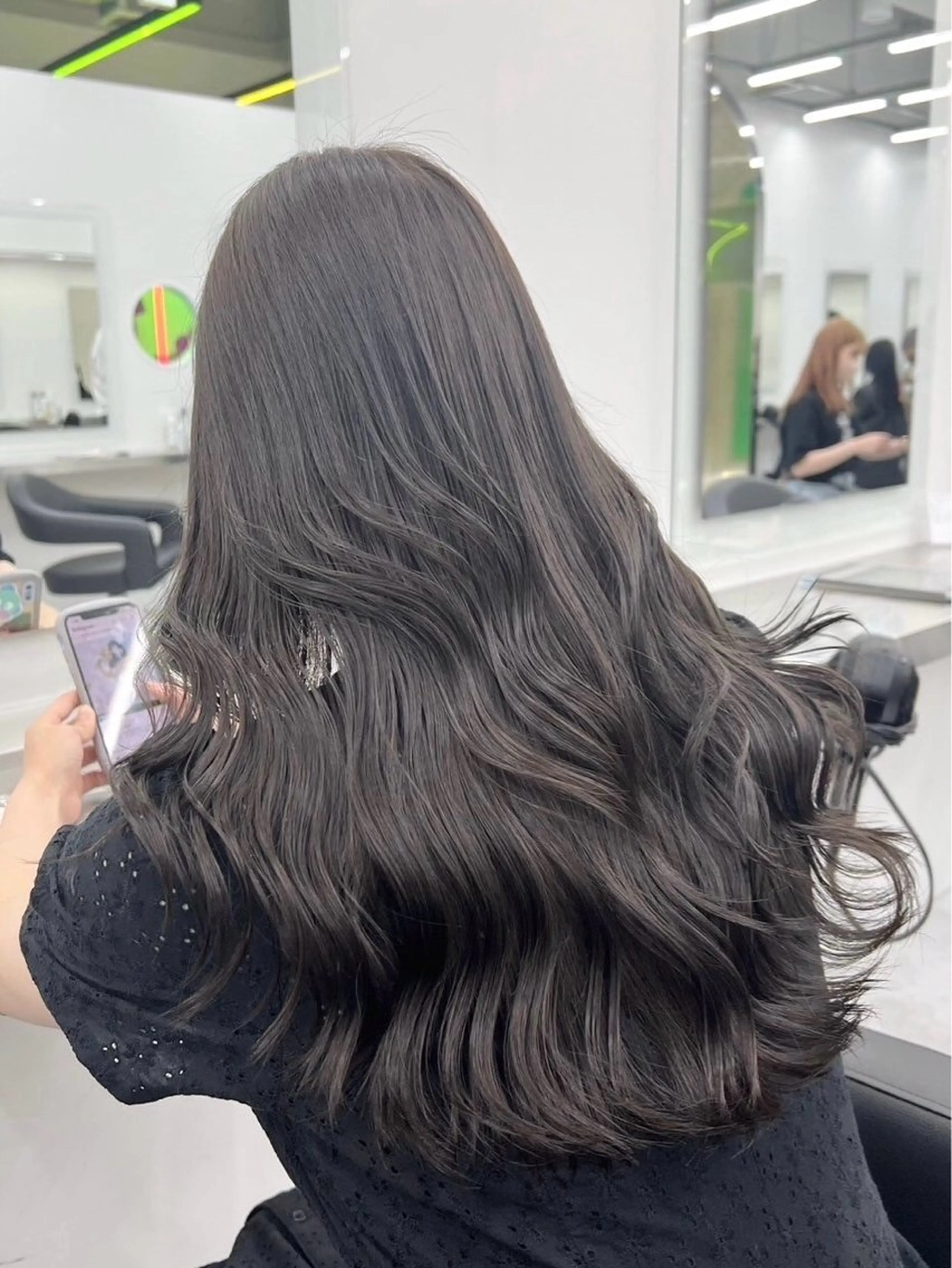 カラー まろっと🤍艶カラー yuune🤍のヘアスタイル