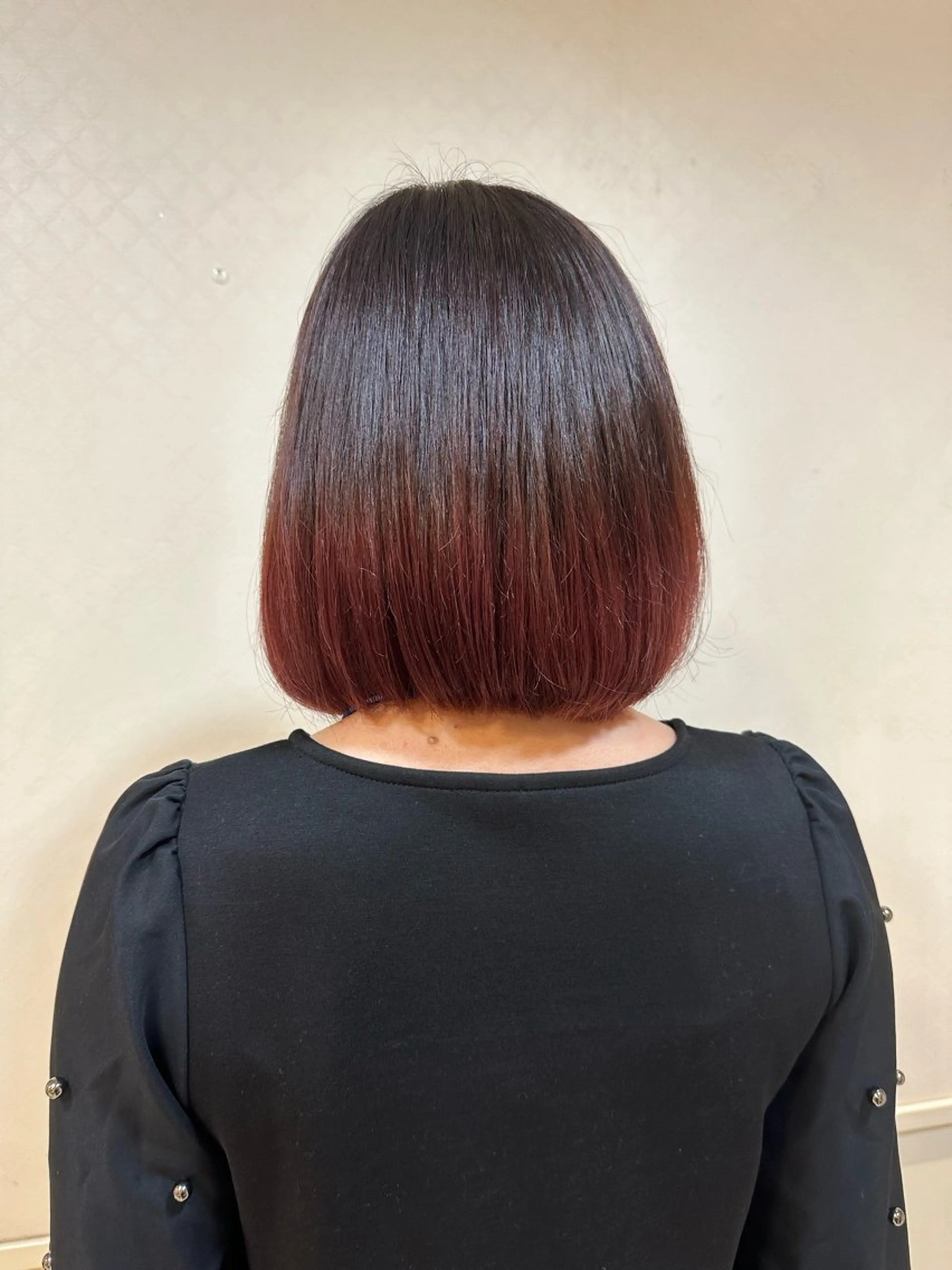 ミディアム カラー ブリーチ グラデーションカラー ピンクカラー バイオレットカラー ヘアカラー 髪質改善🥂✨ Mioのヘアスタイル