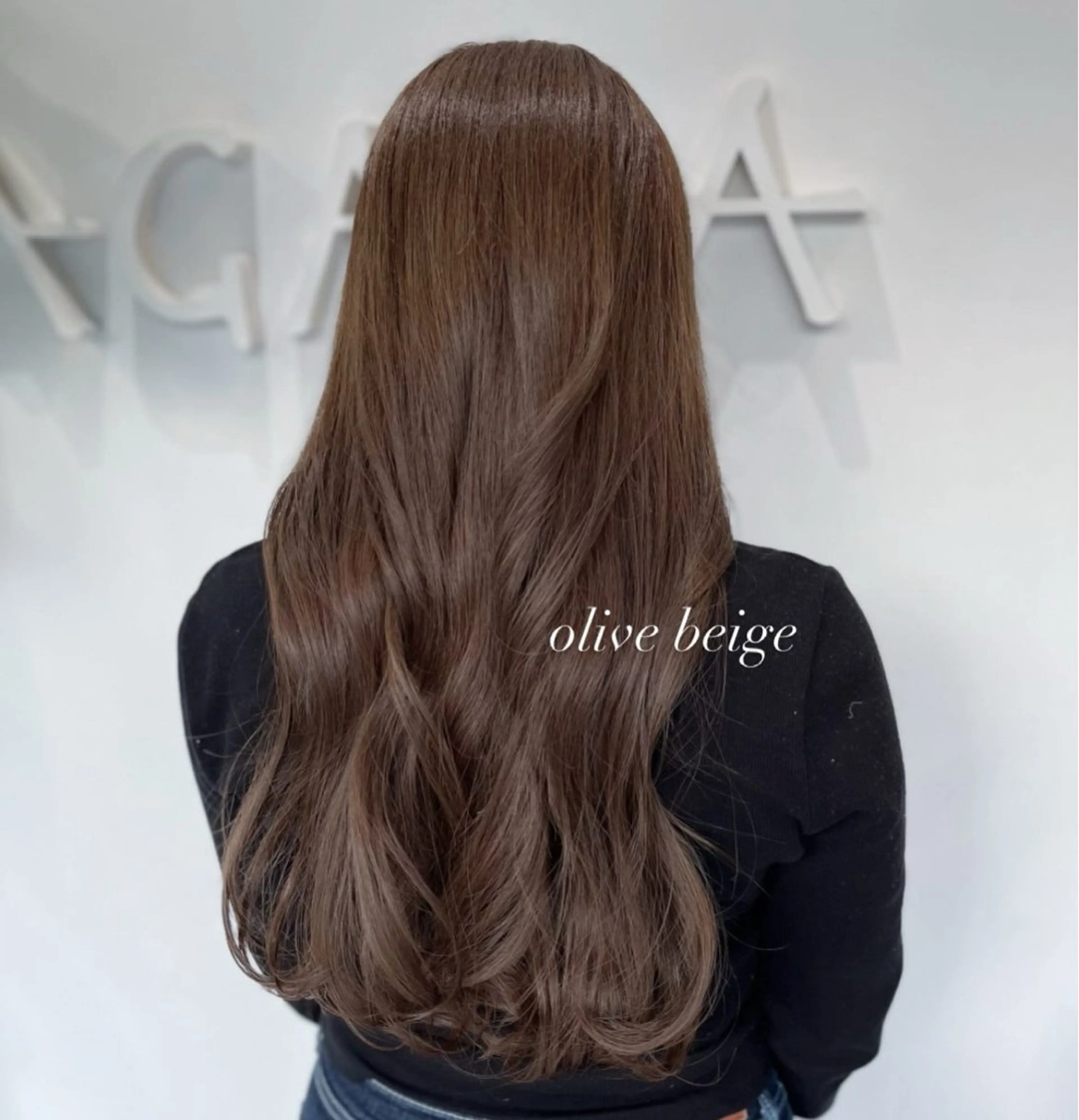 ロング カラー ベージュカラー オリーブベージュ カット ヘアカラー トリートメント 透明感カラー／ 艶感カラー／RAMUのヘアスタイル