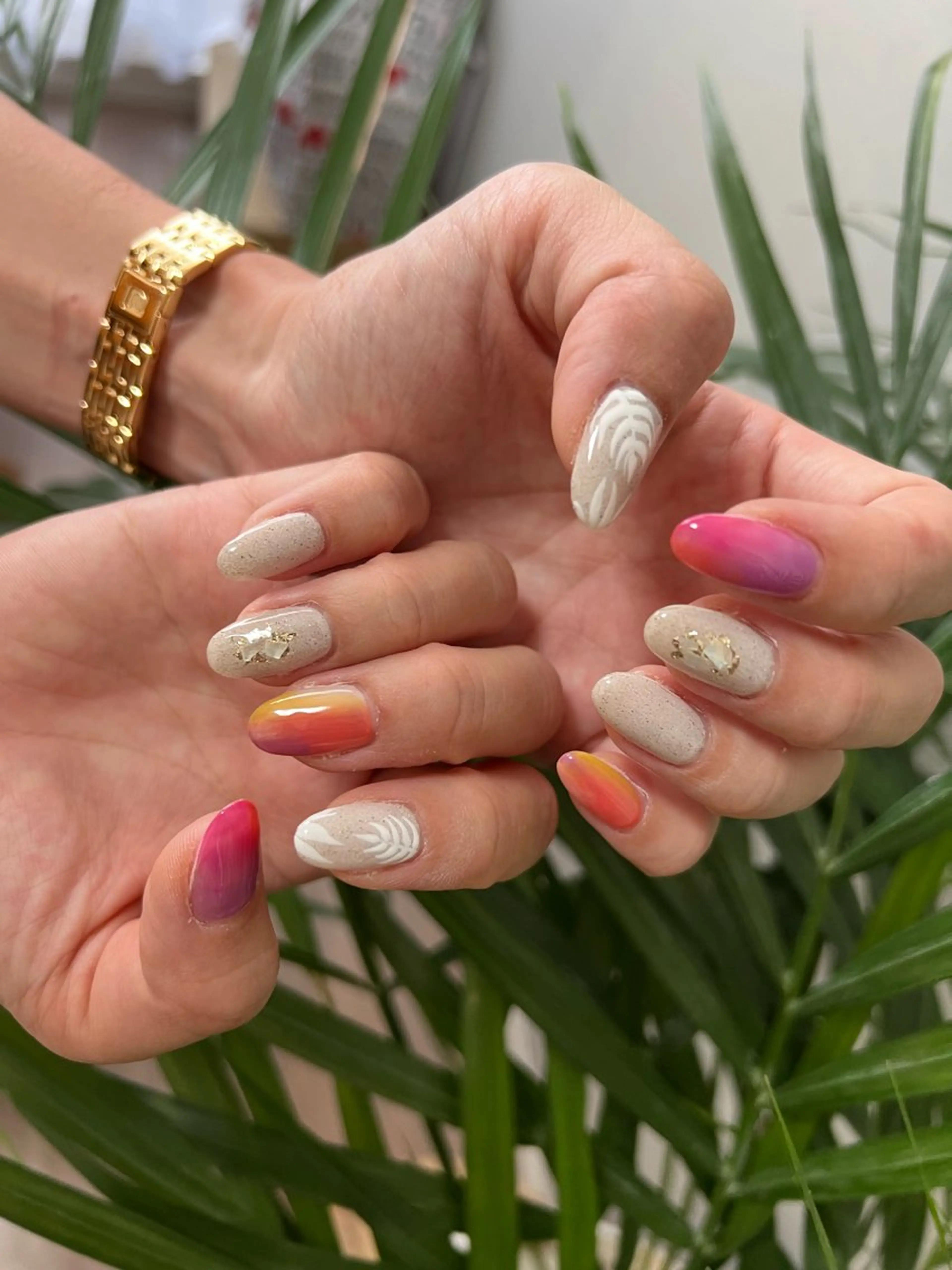 ネイル ジェルネイル グラデーション 持ち込み パラジェル 夏ネイル flowers nailのネイルデザイン