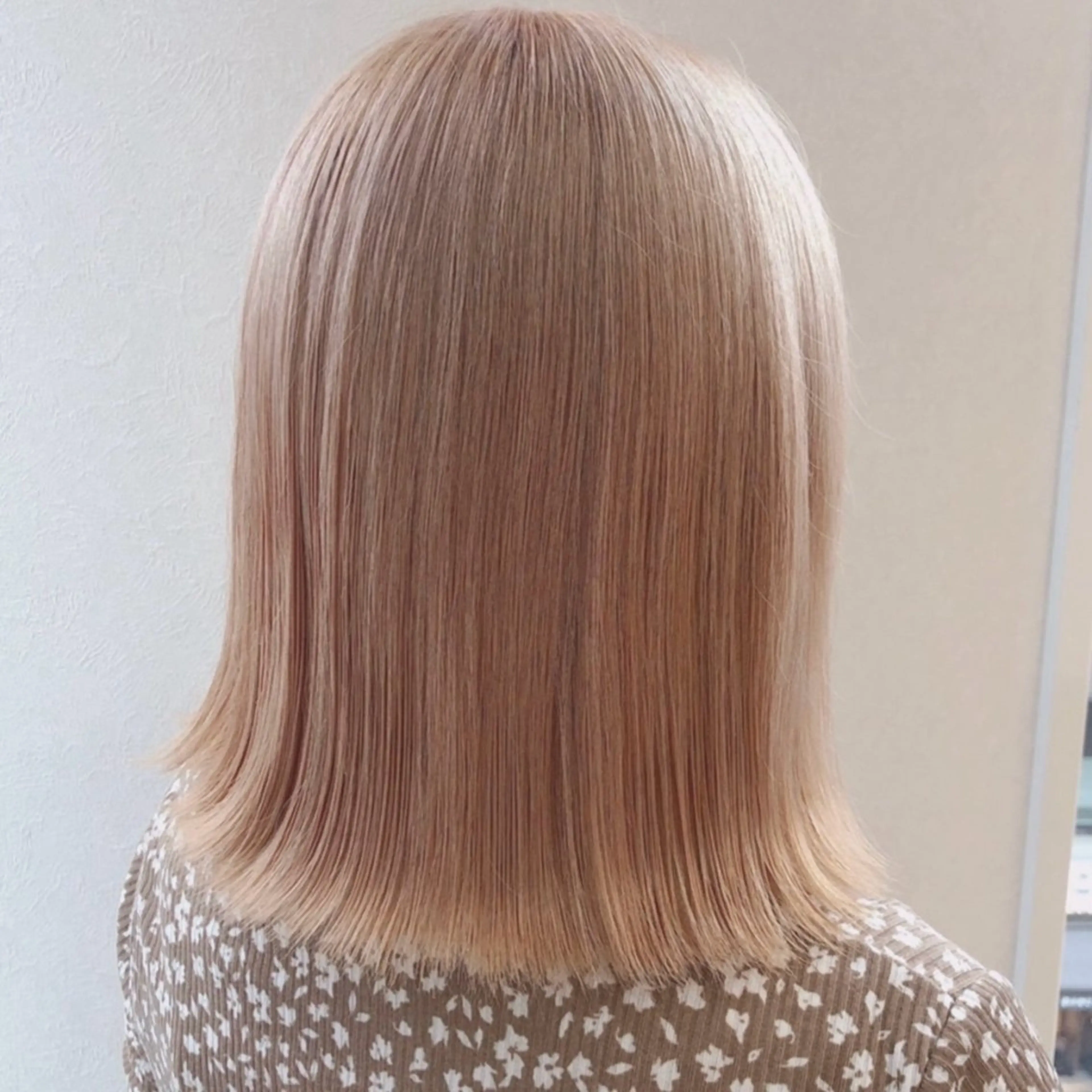 ミディアム ボブ 髪質改善 韓国風ヘア カット ヘアカラー トリートメント 🎗️comoda 神戸三宮 髪質改善のヘアスタイル