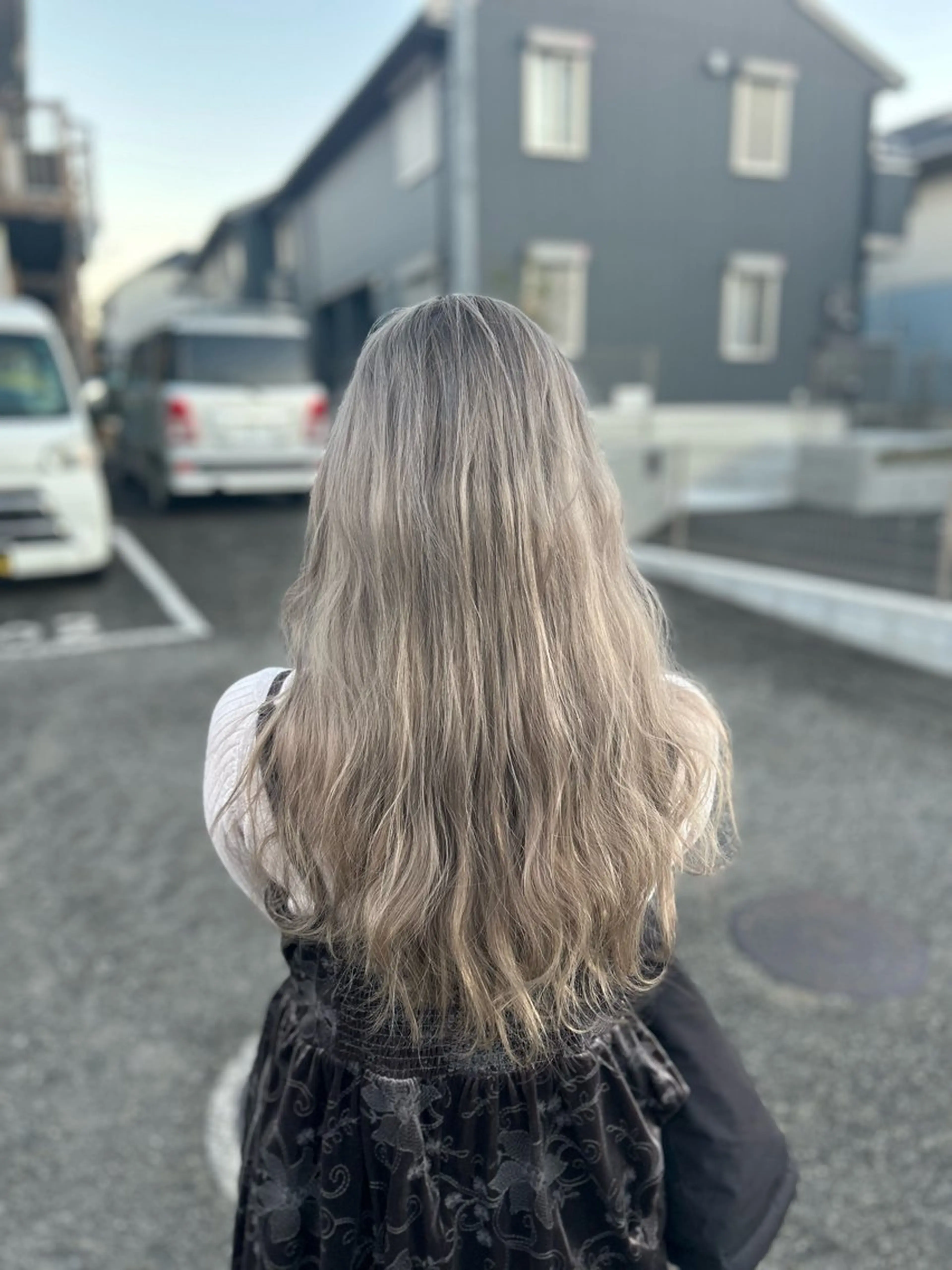 カラー ヘアカラー Kana .のヘアスタイル