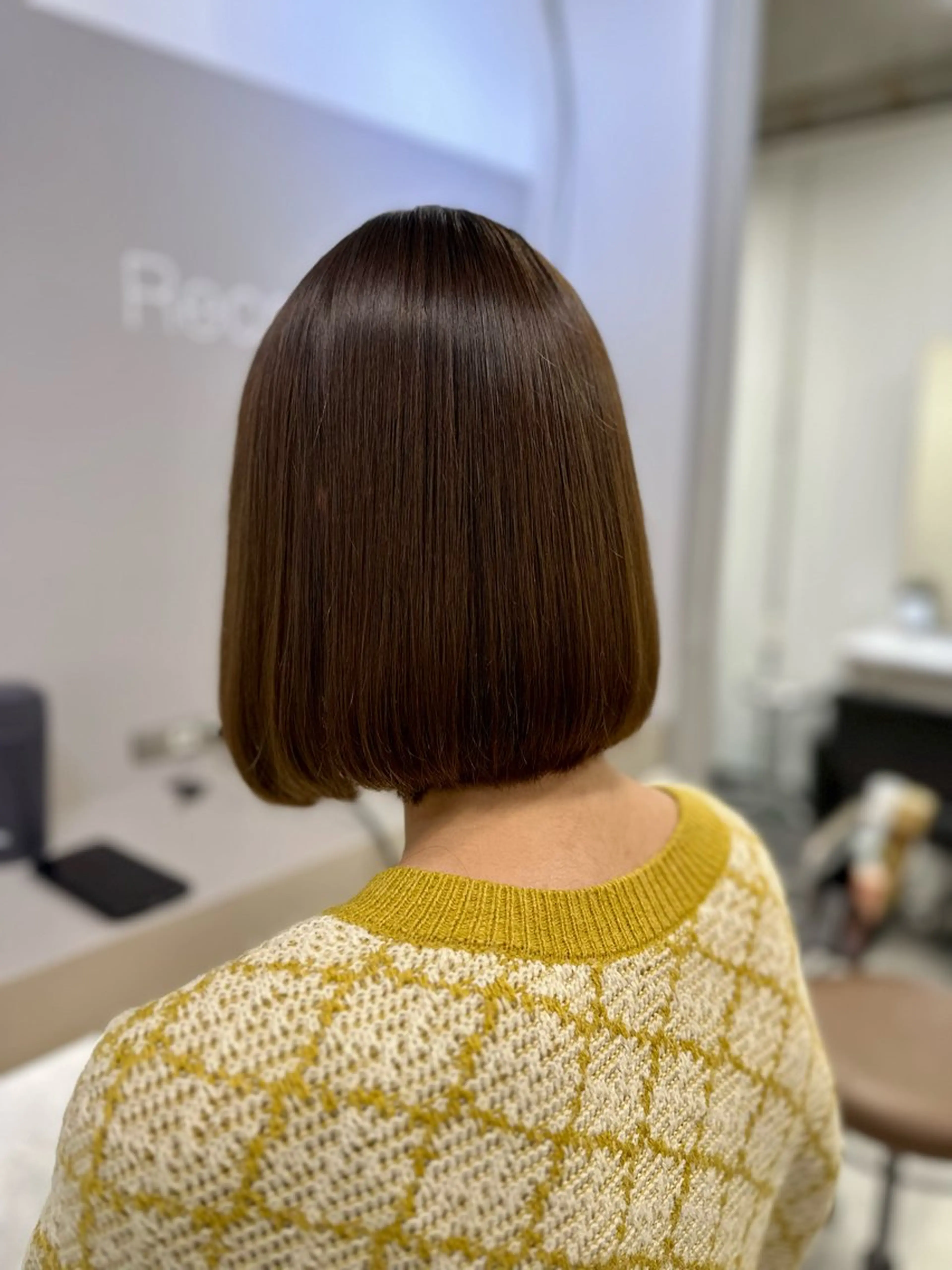 ミディアム ボブ 髪質改善 カット 縮毛矯正 JYO 髪質改善専門家のヘアスタイル
