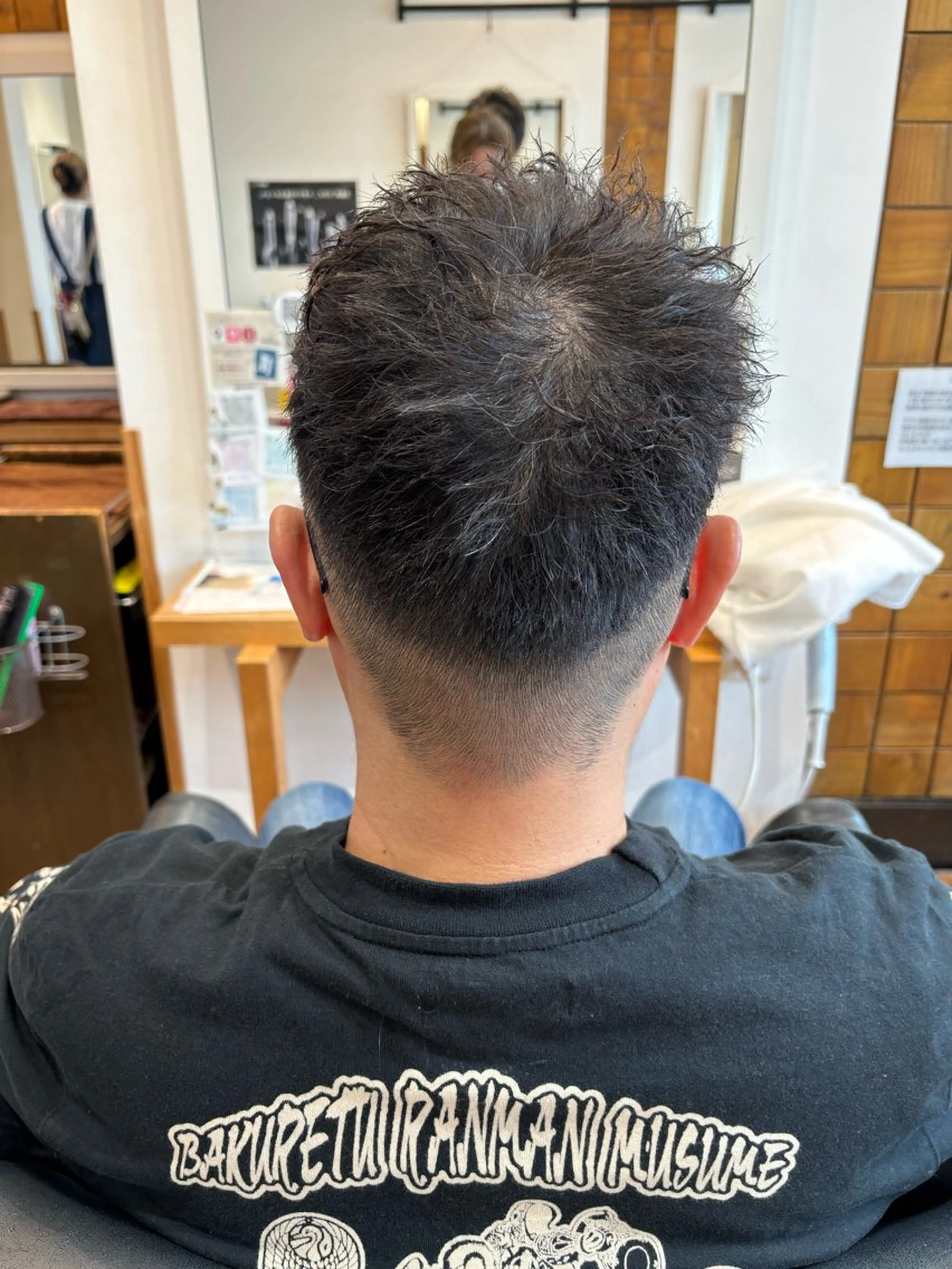 ショート メンズ 刈り上げ 秋山知穂　縮毛矯正 ショートが得意☆のヘアスタイル