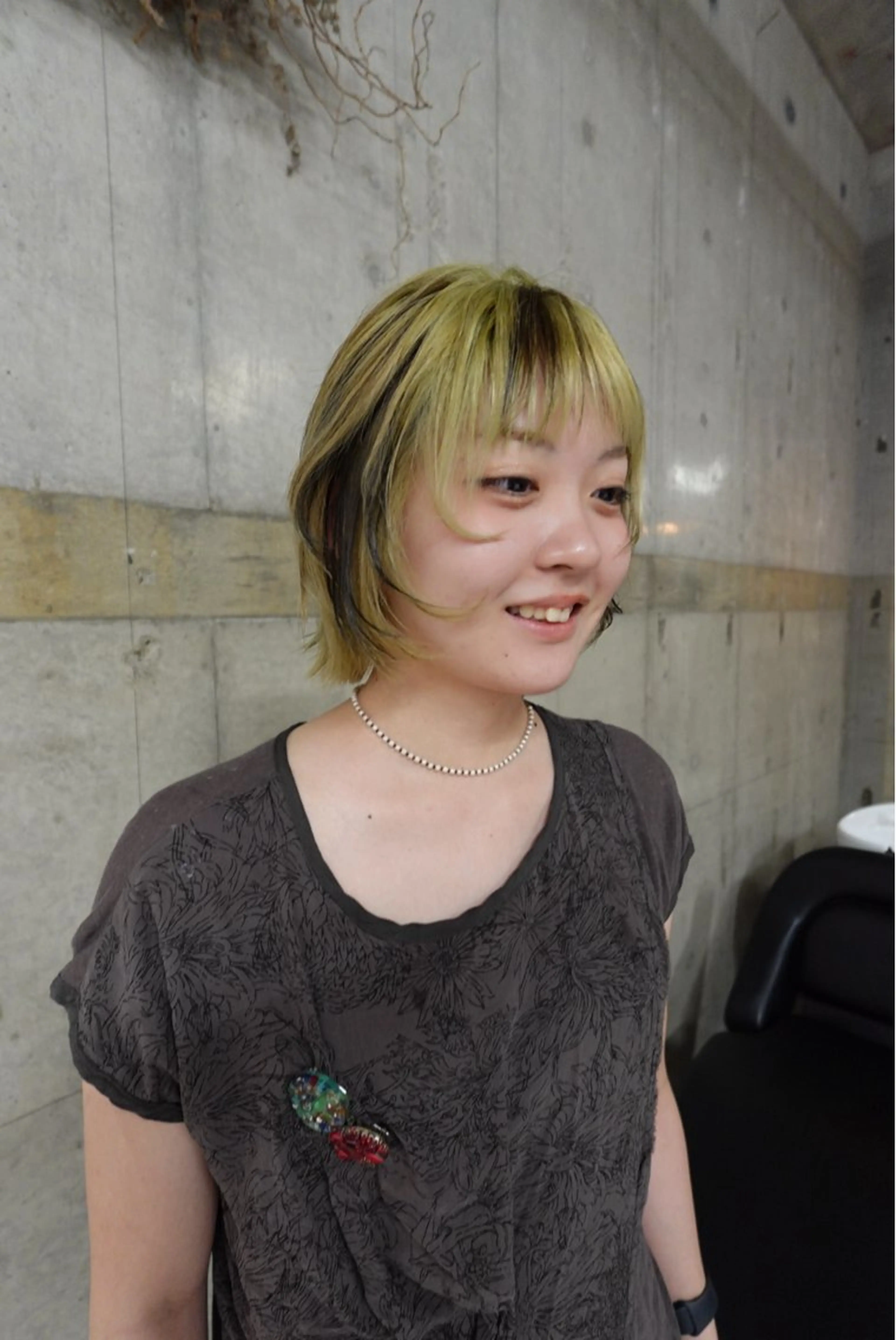 カラー デザインカラー wewe: momoeのヘアスタイル