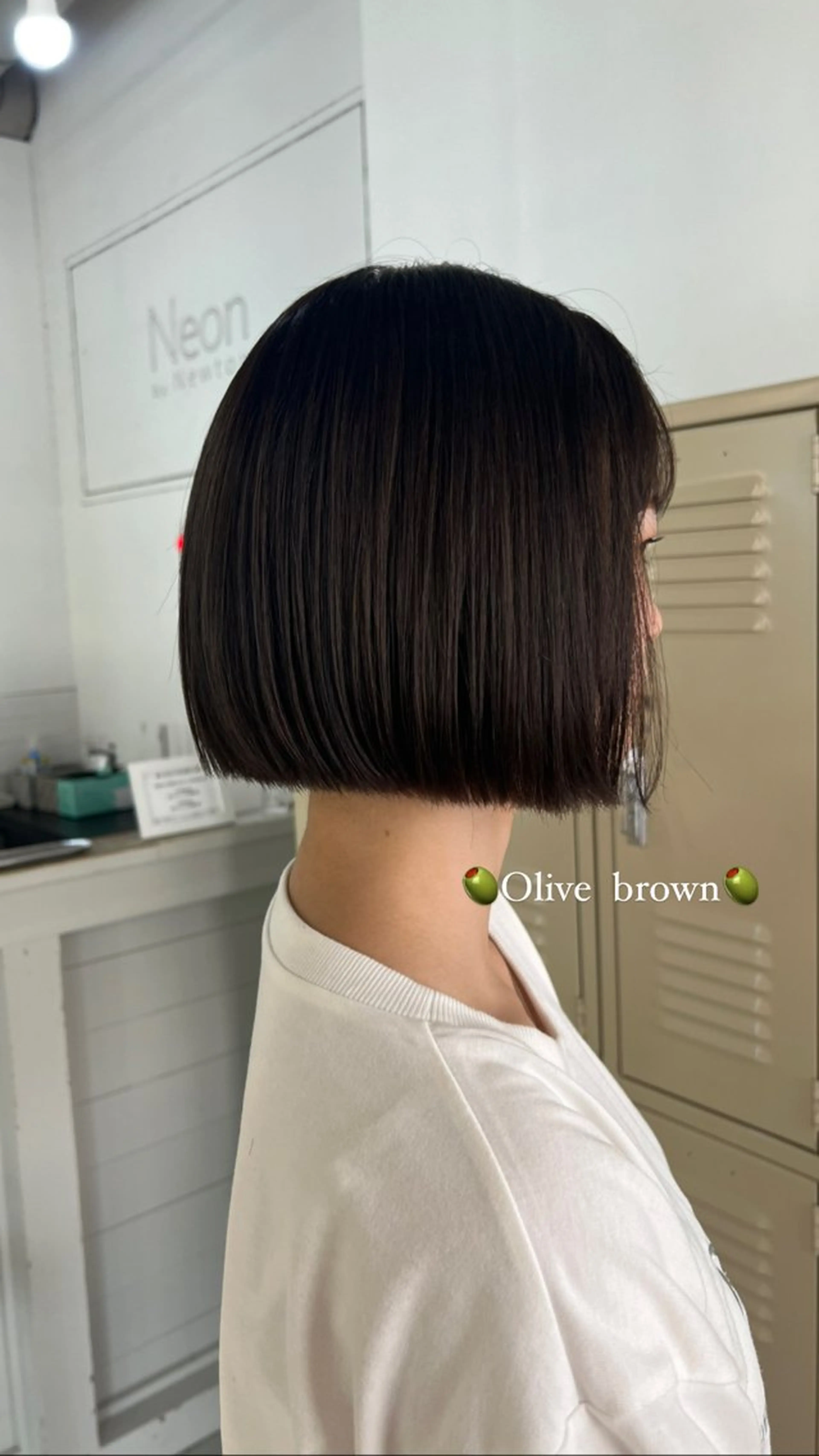 ミディアム カラー ブラウンカラー オリーブブラウン トリートメント カット ヘアカラー トリートメント Rena ,のヘアスタイル