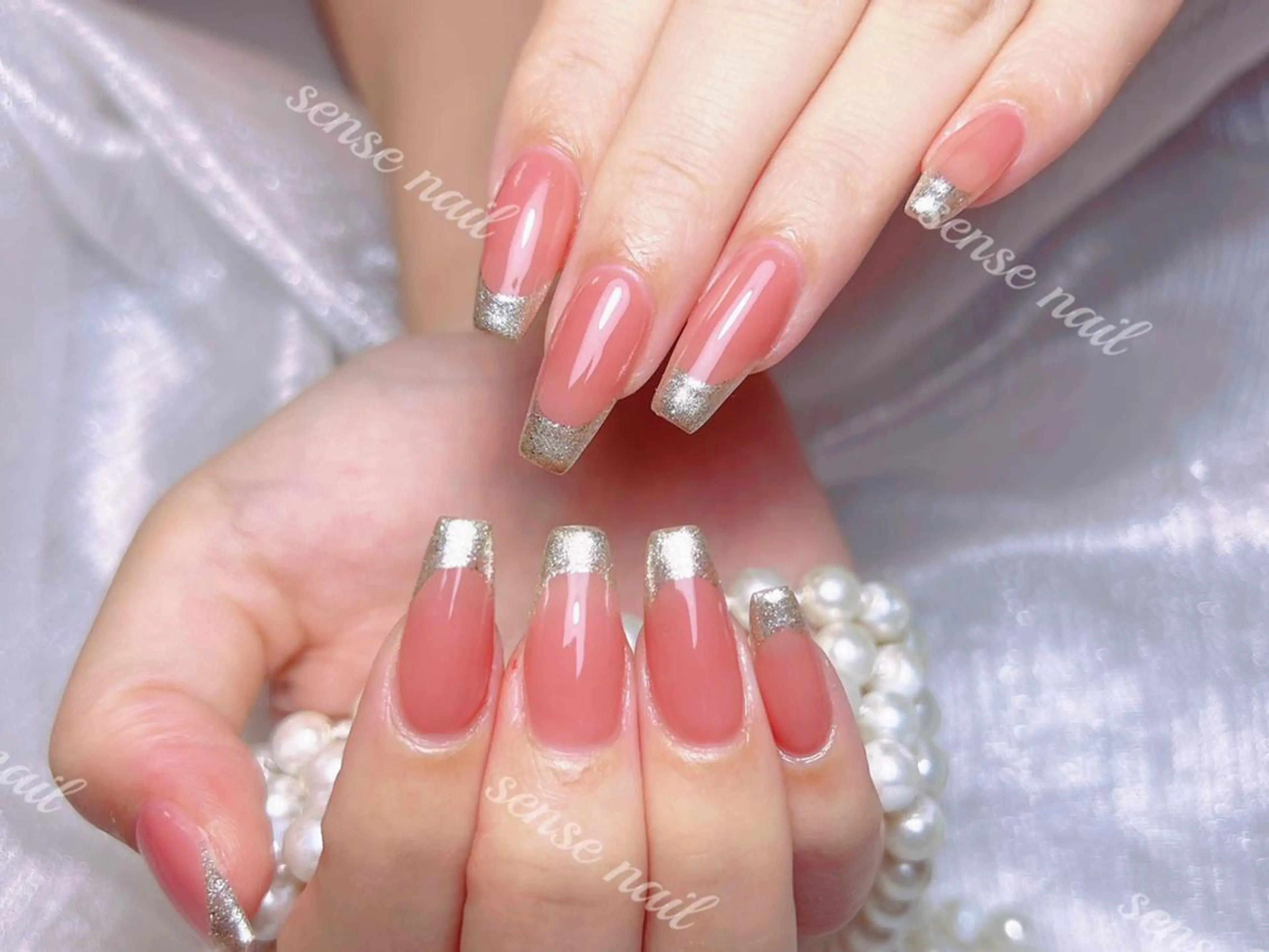 ネイル Queening 🦋のネイルデザイン