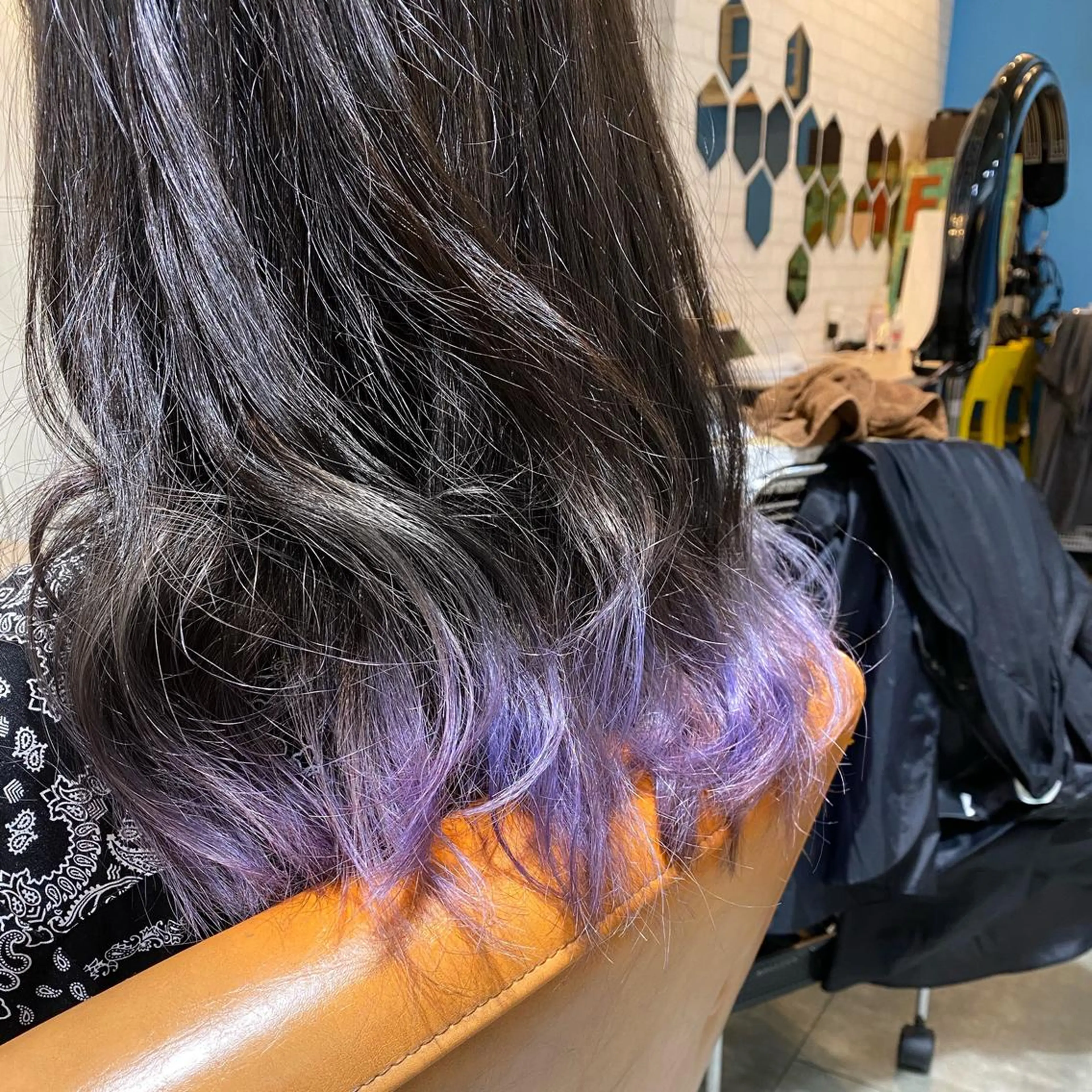 ロング カラー ブリーチ パープルカラー 米林 遼のヘアスタイル
