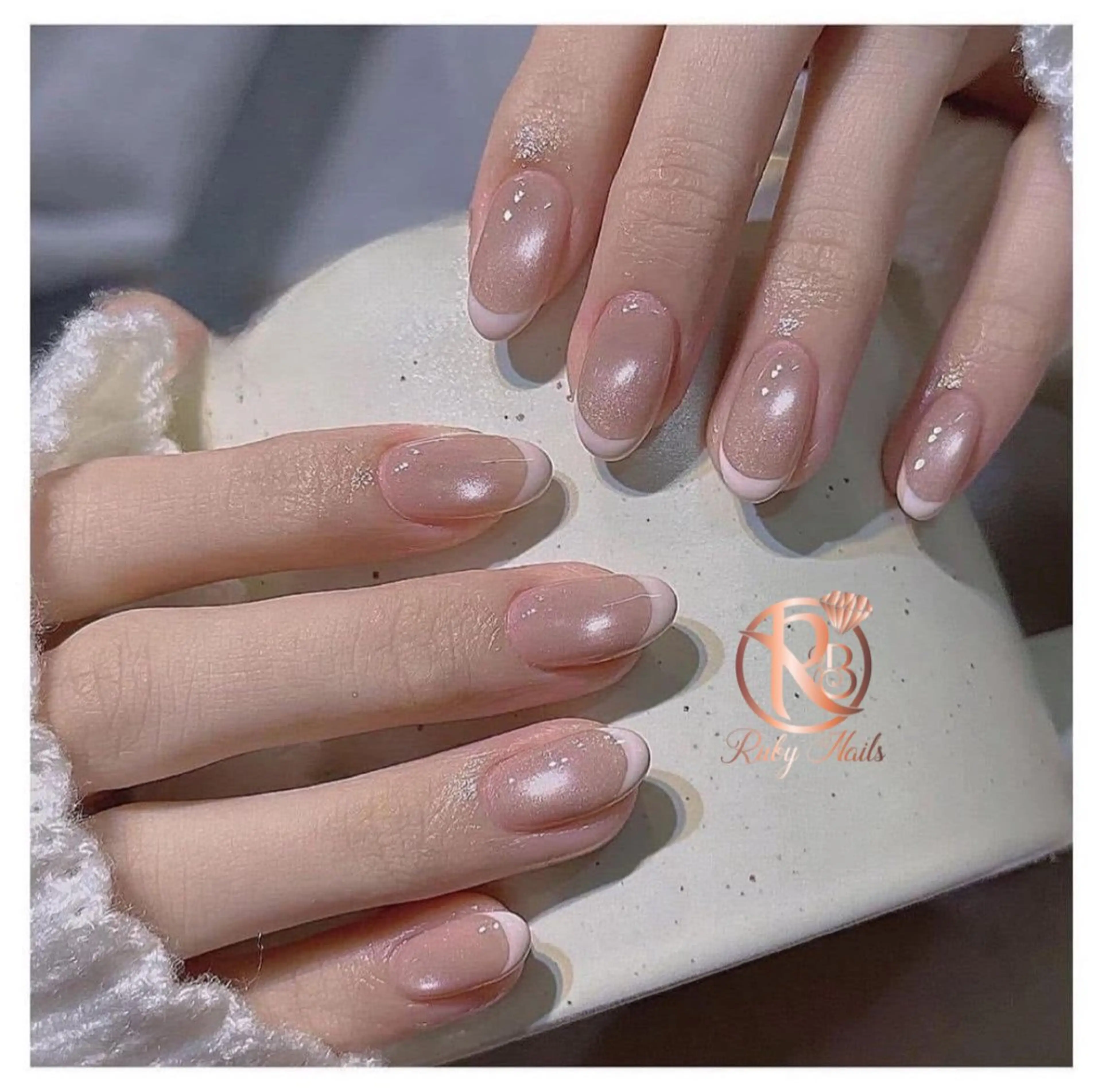 ネイル グラデーション キラキラネイル マグネットネイル ピンク 春ネイル ハンドネイル フットネイル RUBY Nail 日暮里店のネイルデザイン