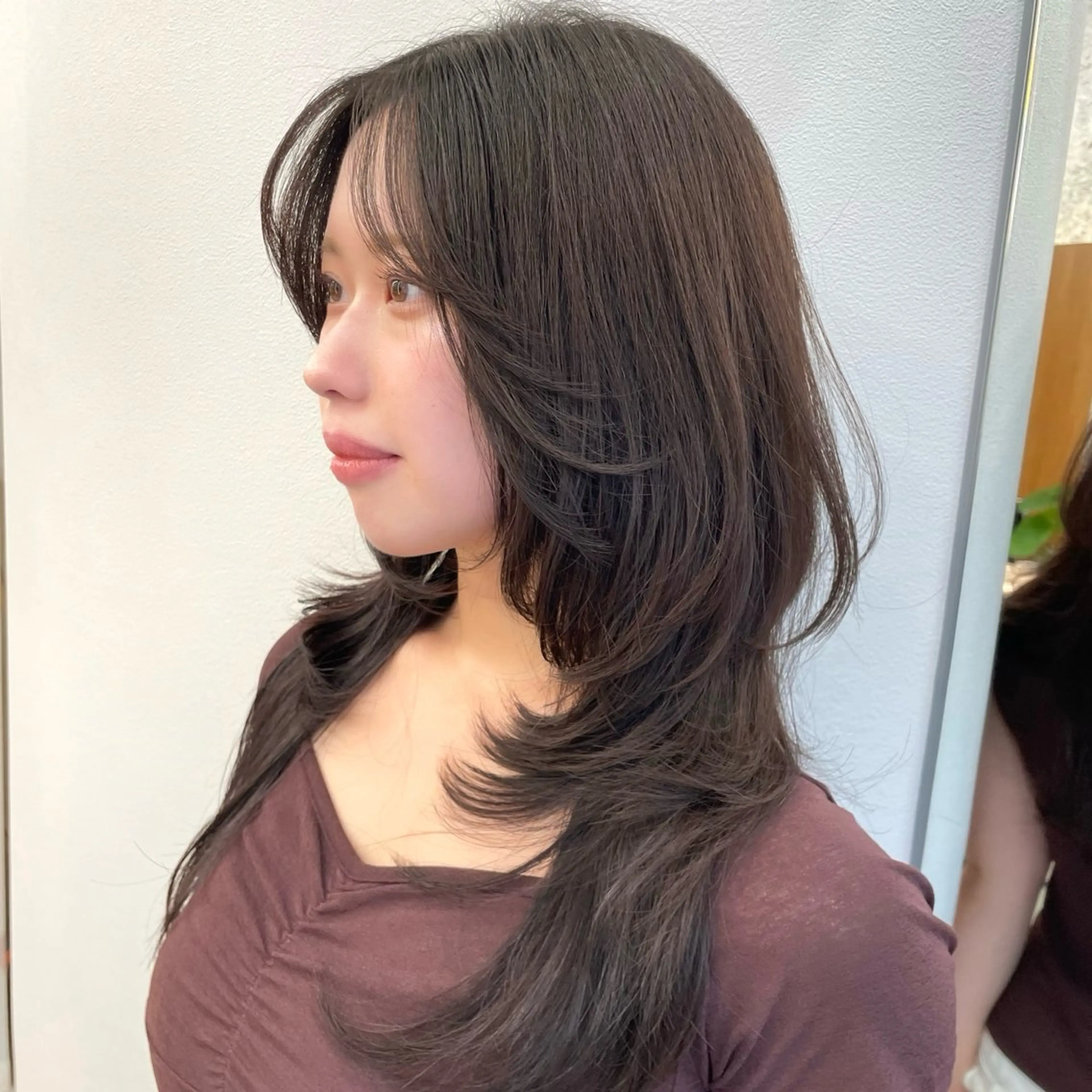 セミロング カット ヘアカラー POCKET渋谷所属・レイヤーカット minamiのヘアスタイル