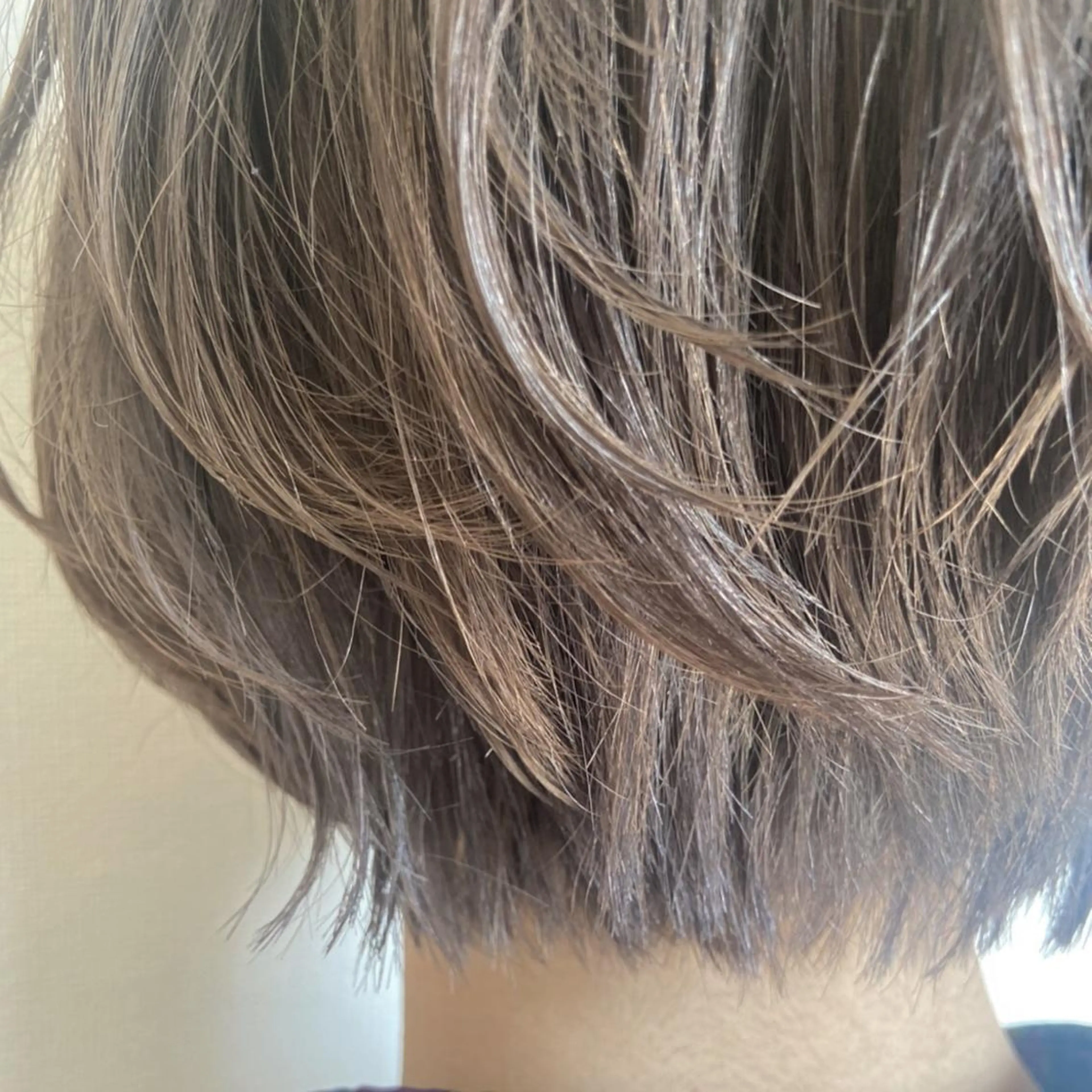 ショート カラー 透明感カラー 狩野 くるみのヘアスタイル