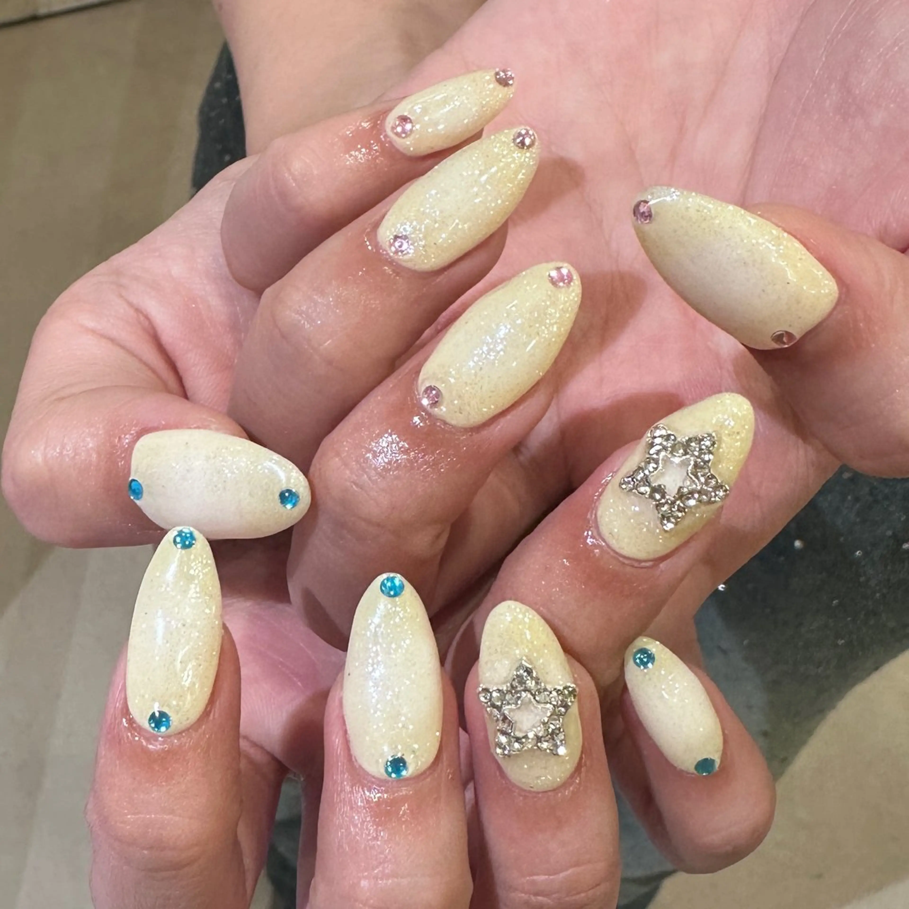 ネイル ハンドネイル ハンドケア 👽個性派ネイル🎀 komachiのネイルデザイン