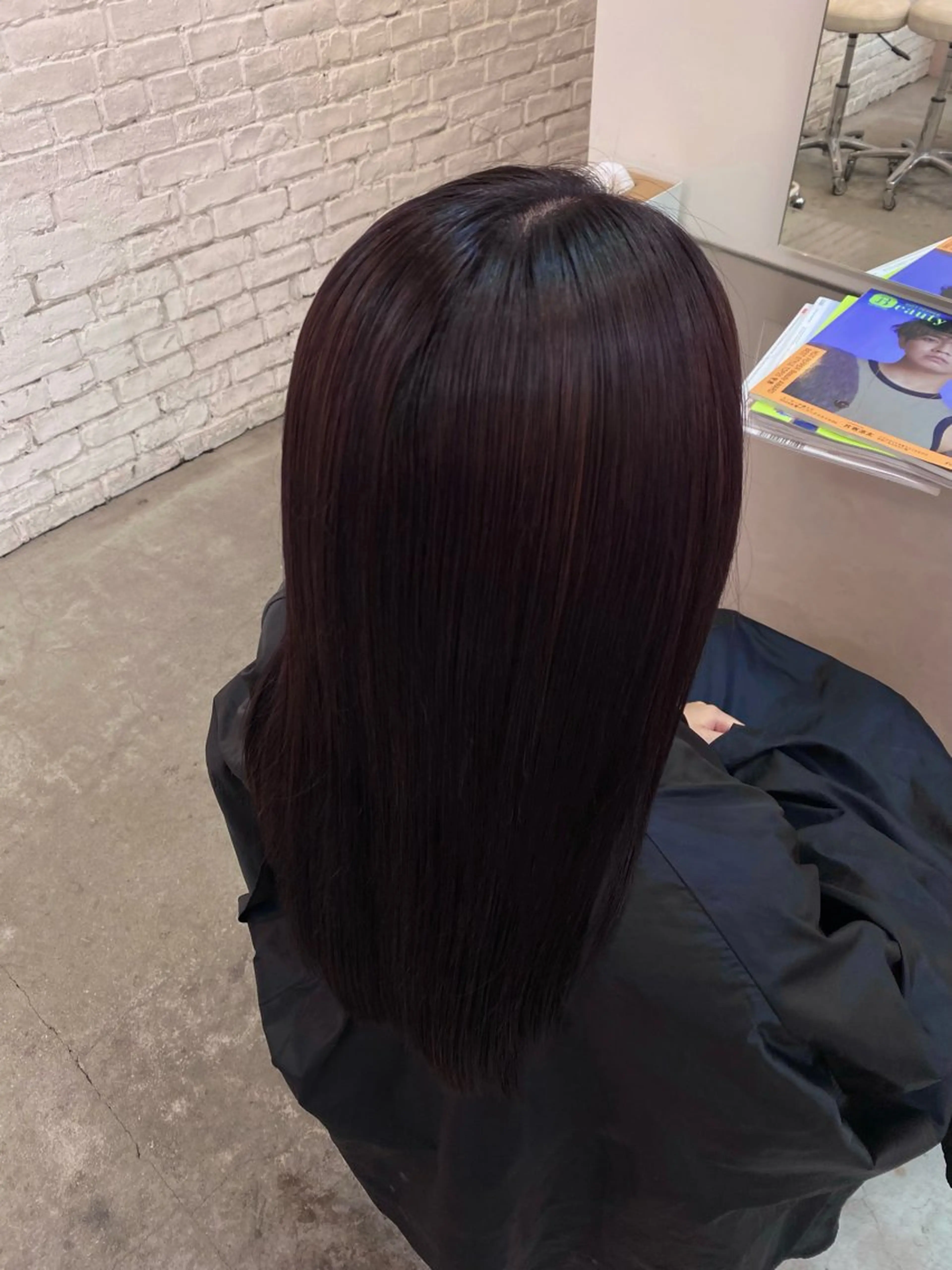 カラー hinata /ハイトーンのヘアスタイル