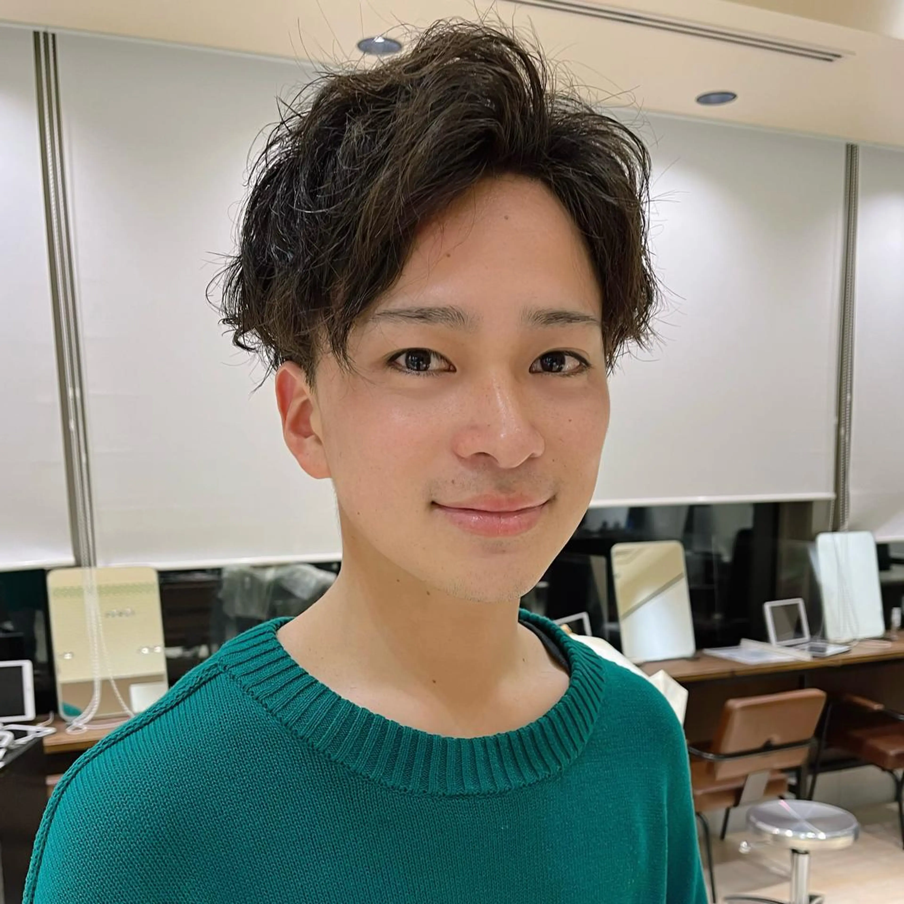 パーマ メンズ メンズパーマ Je suis heureuse Tres所属・早朝セット☀️ レイヤー/Momoのヘアスタイル