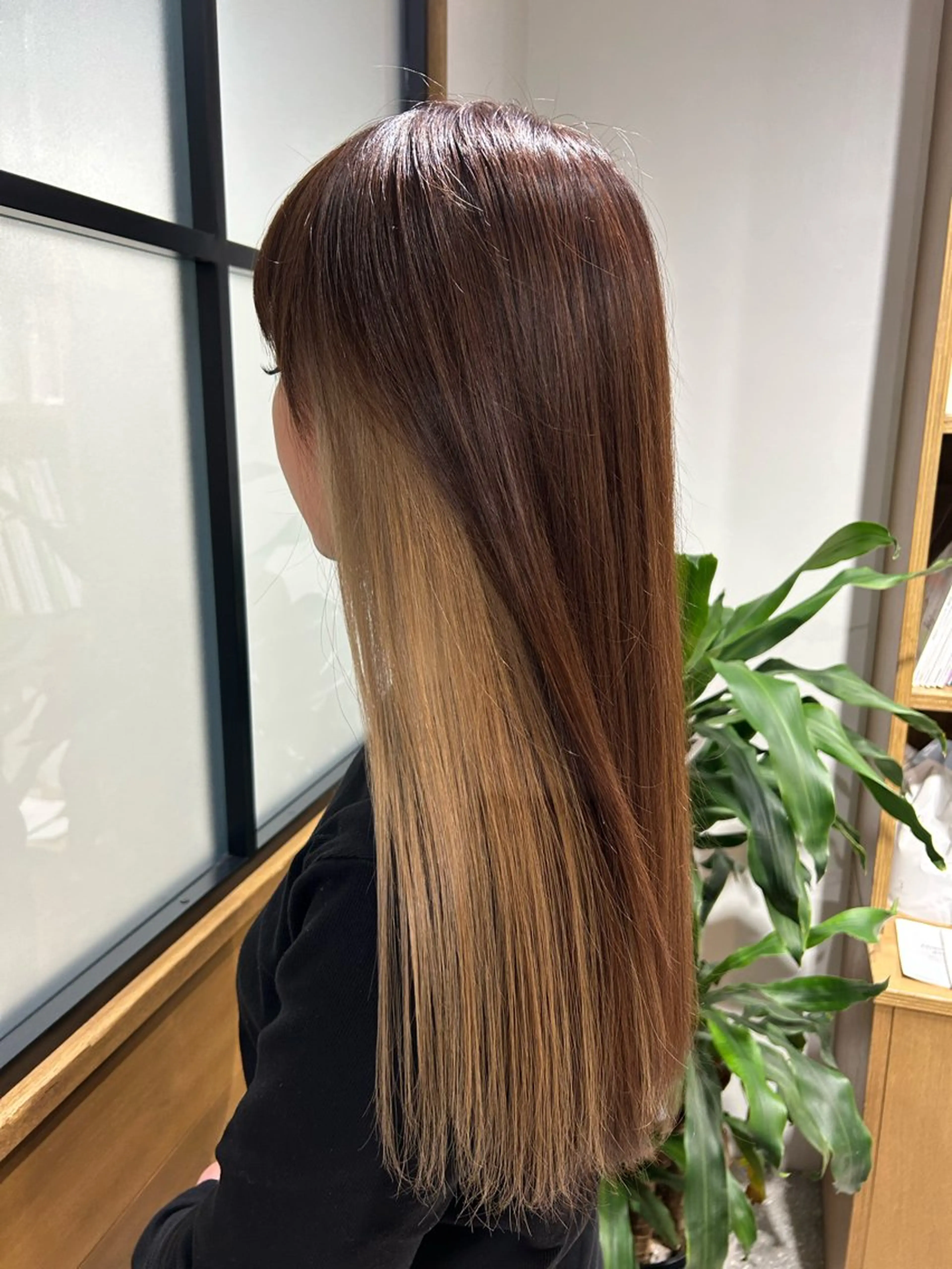 ロング ヘアカラー やなぎさわ はるなのヘアスタイル