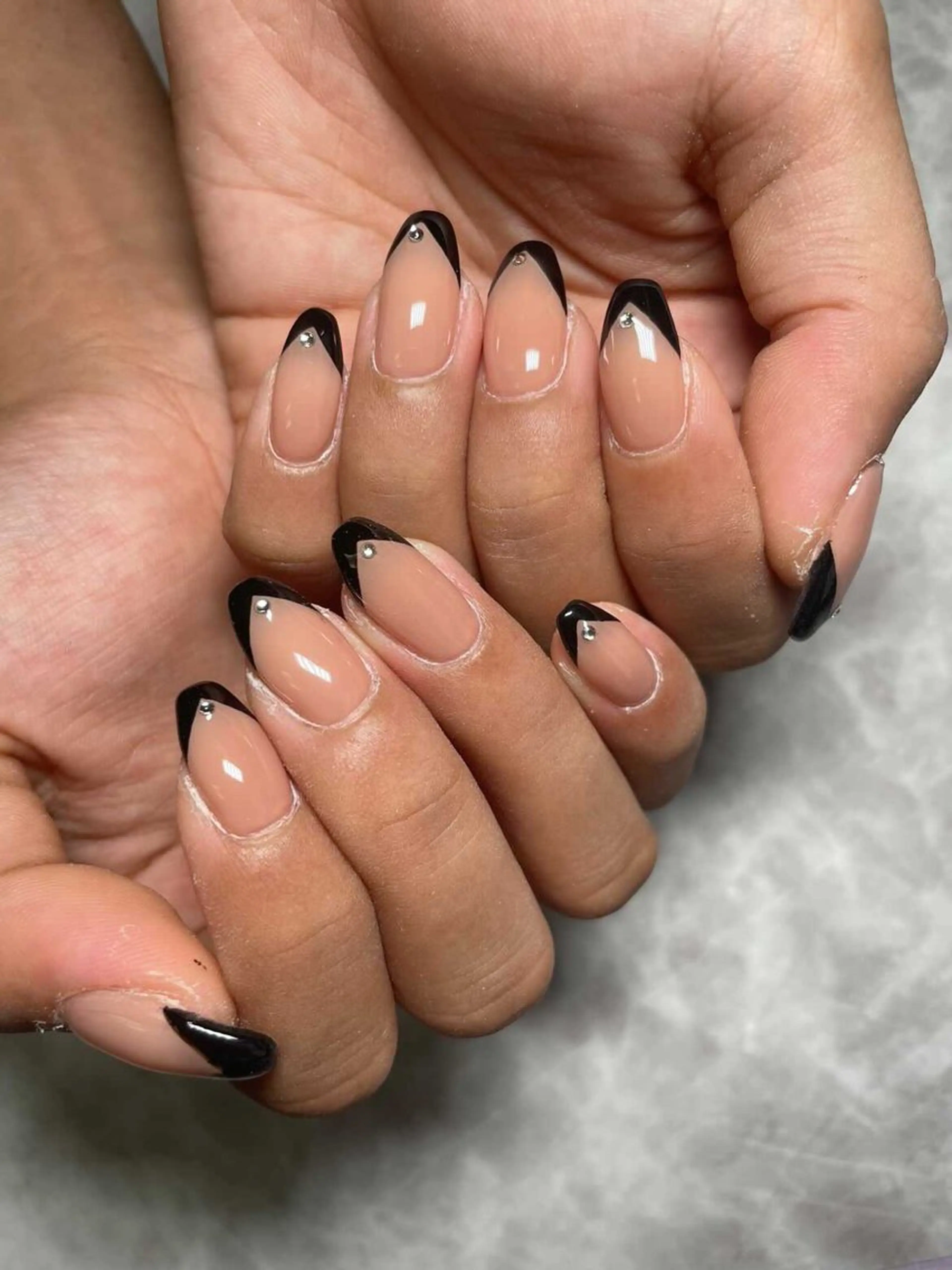 ネイル シンプルネイル ハンドネイル ALAN nail MINAMIのネイルデザイン