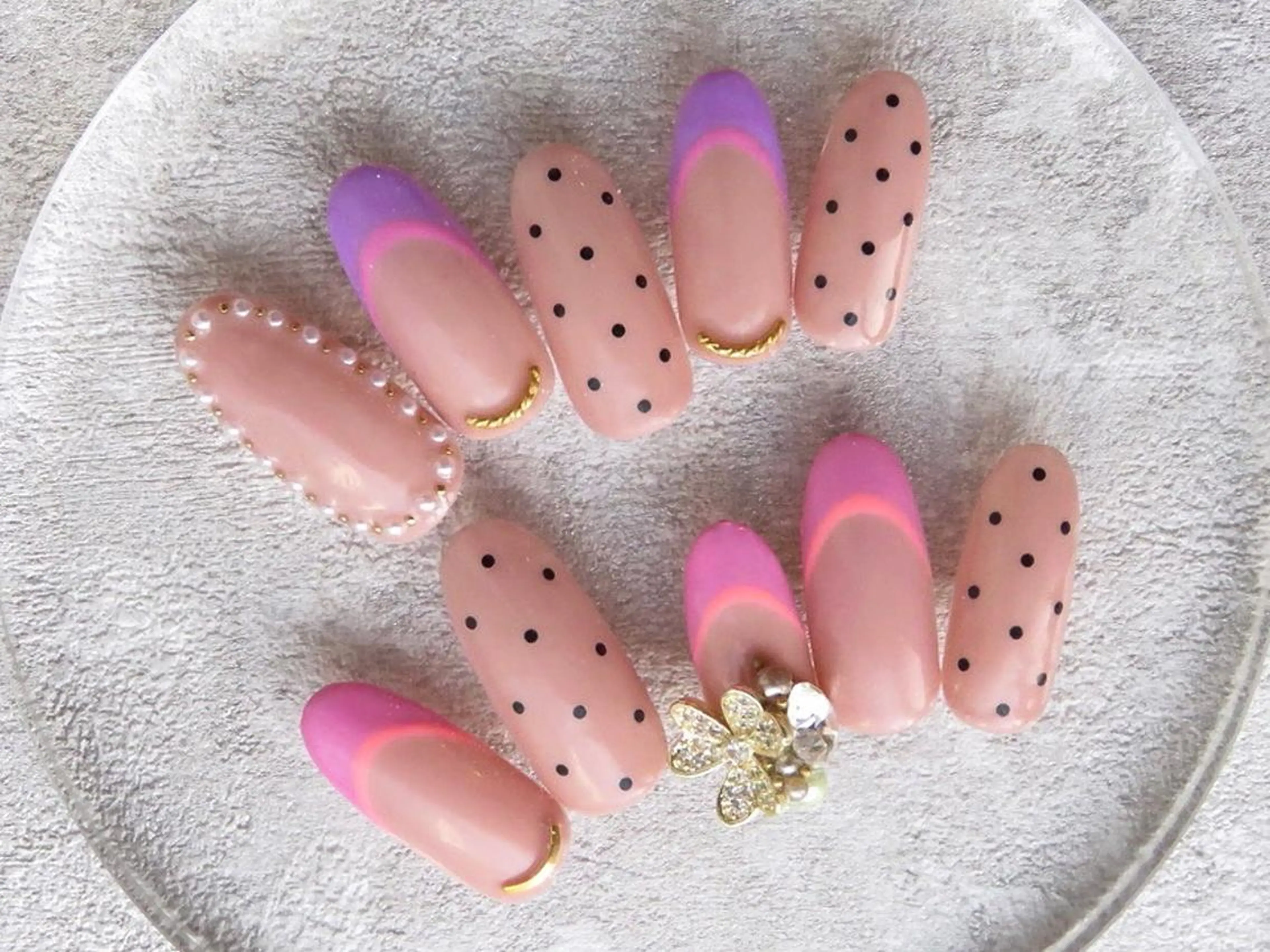 ネイル ONIKA Nail 青山通り店所属・ONIKA Nail 表参道A4🦋2分のネイルデザイン