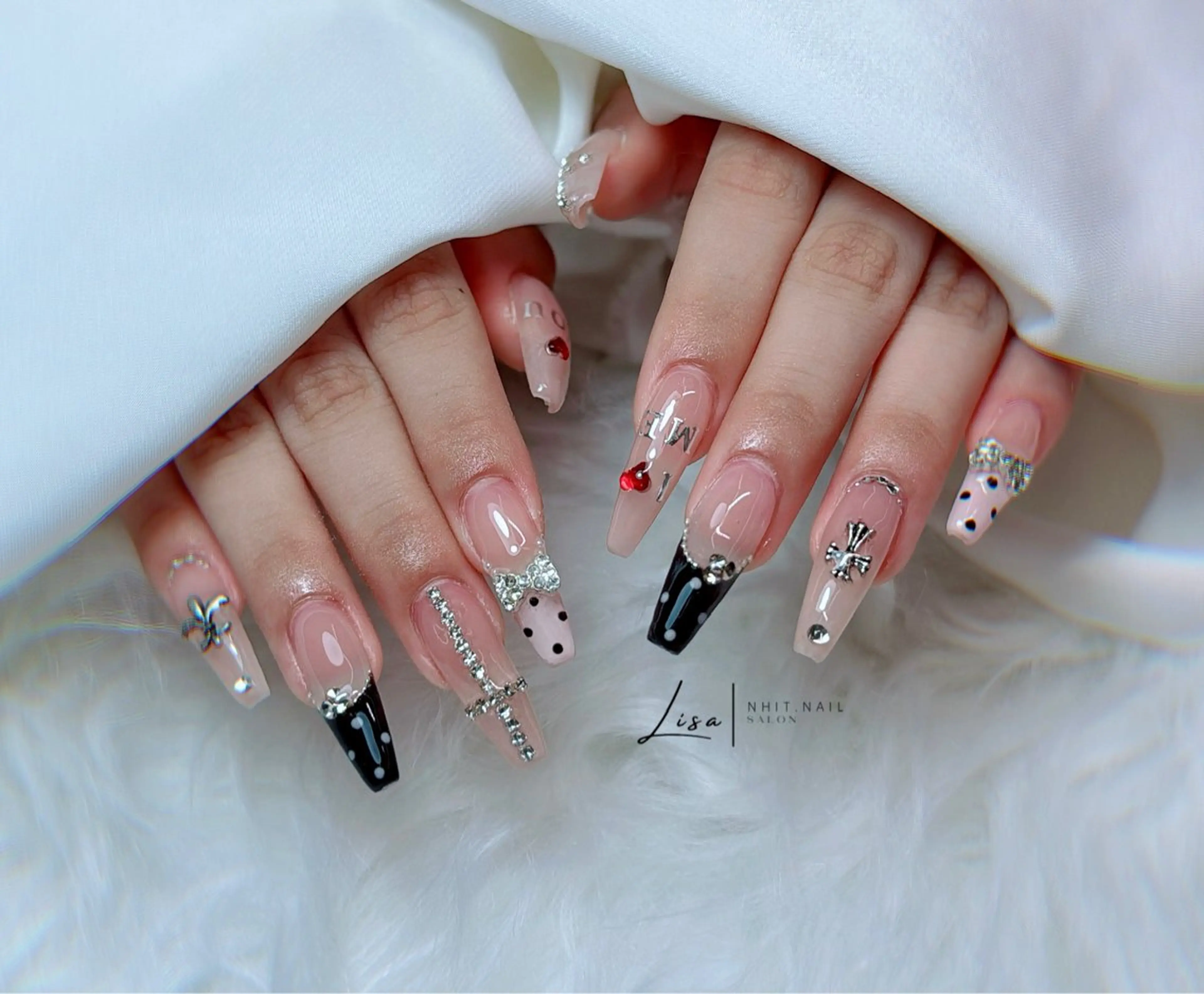 ネイル Nhit Nailsのネイルデザイン