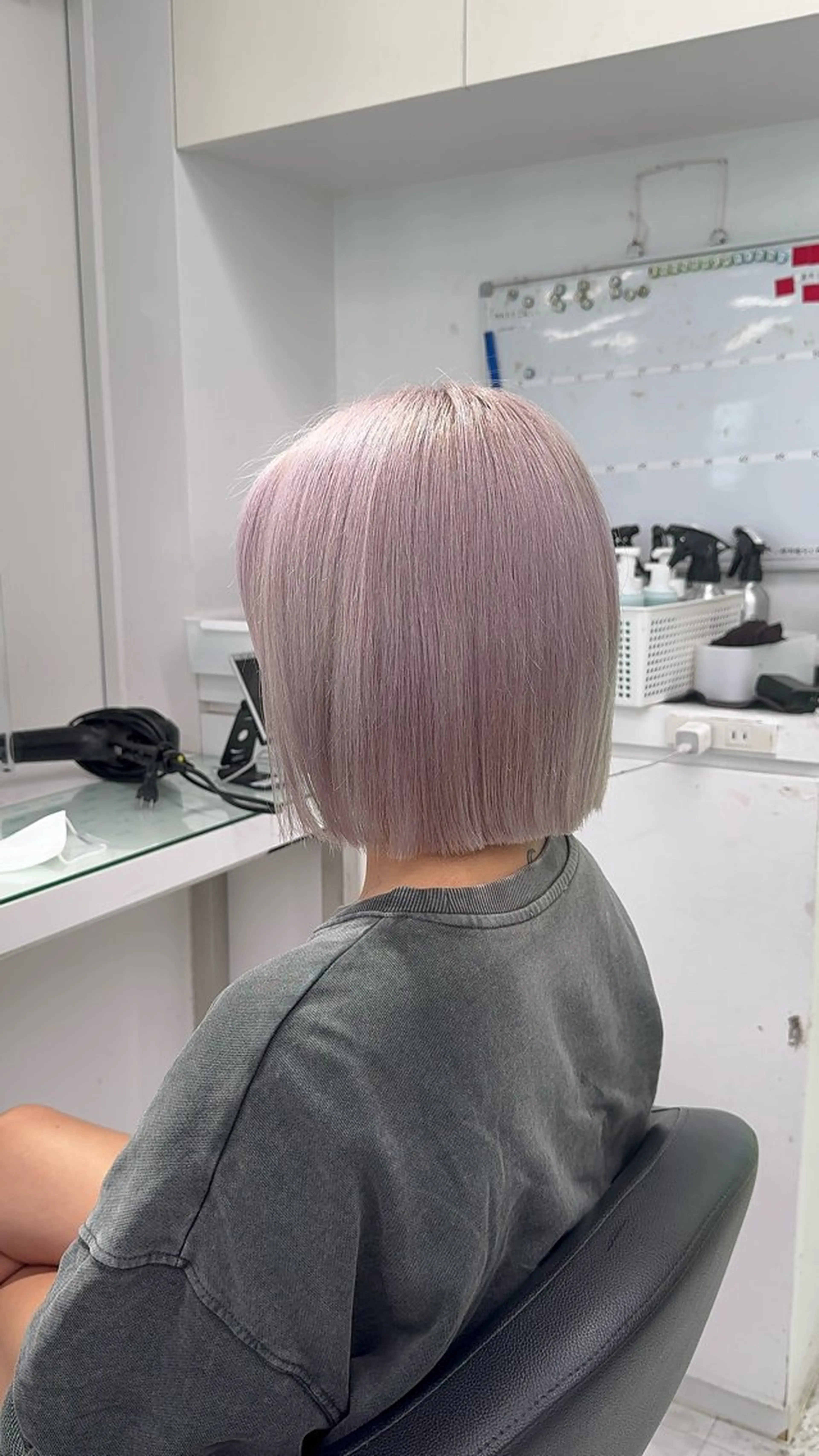 ミディアム カラー ヘアアレンジ ヘアカラー トリートメント ヘッドスパ ヘアセット ハイトーン艶カラー 🤍ゆうひのヘアスタイル