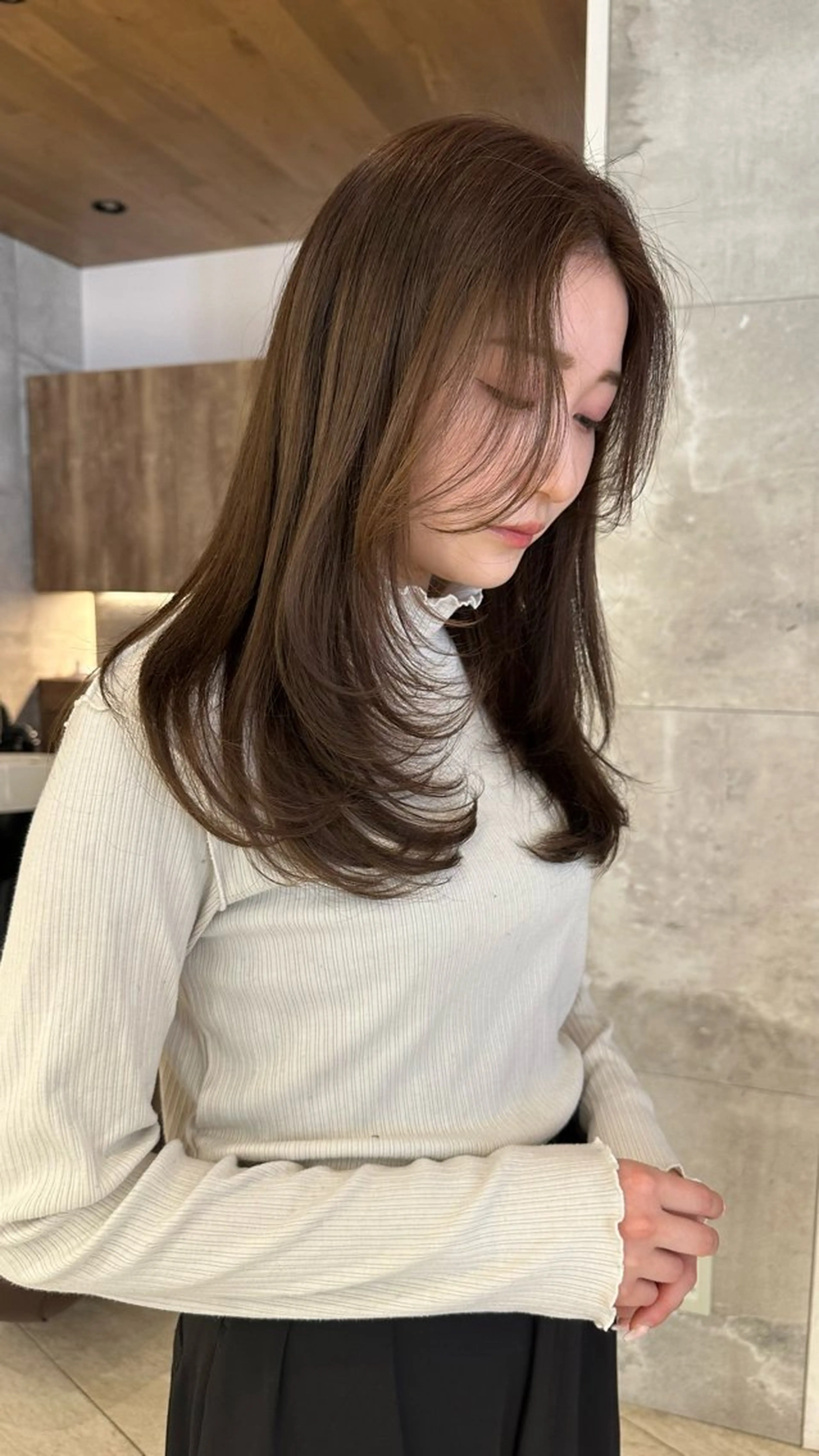 🩵レイヤーカット🩵✂︎➕うる艶トリートメント✨➕イルミナカラー❣️⇒モデル価格3000円❣️の写真