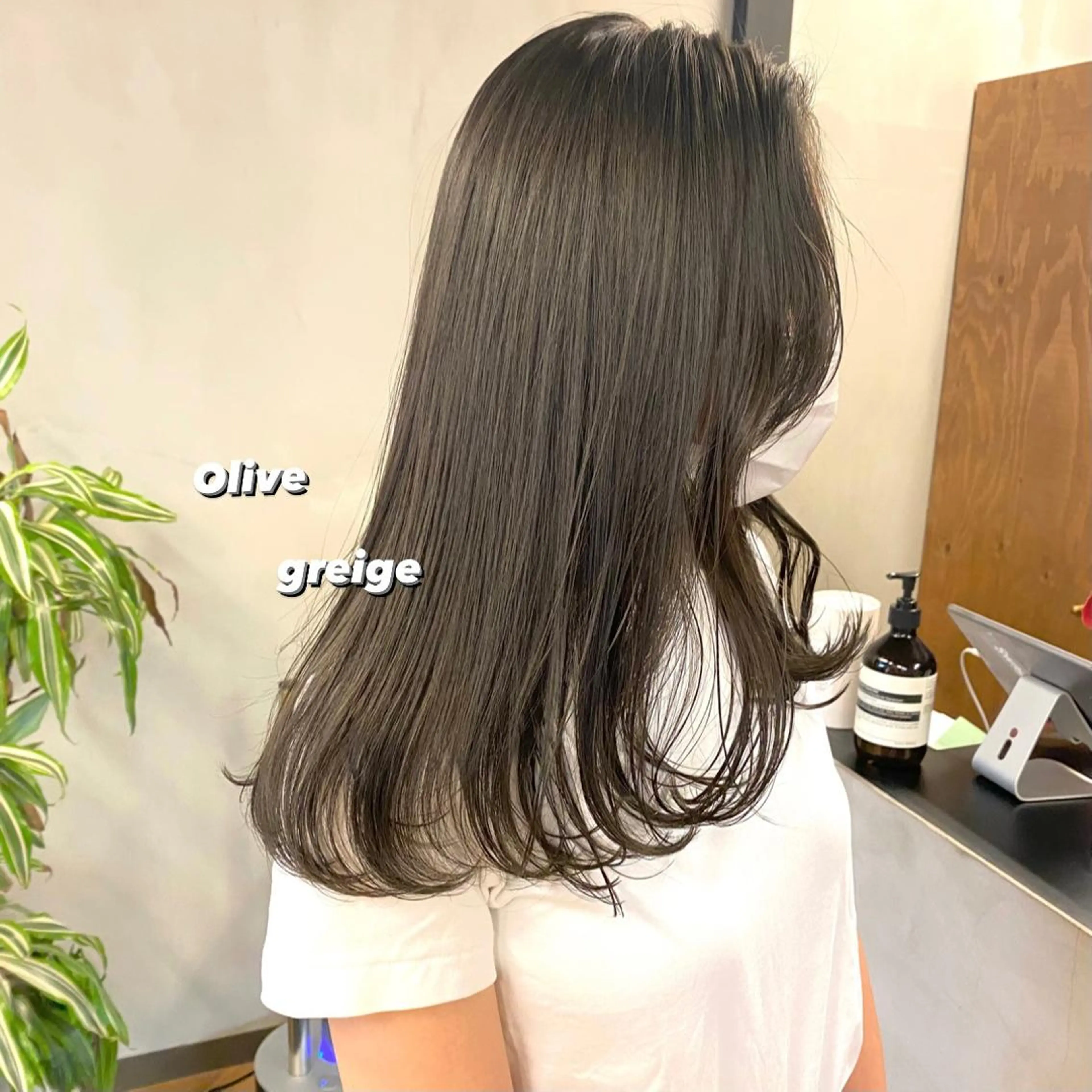 セミロング カラー パーマ ヘアアレンジ メンズ キッズ ネイル マツエク・マツパ 赤色 EMANON梅田店所属・前川 朋香のヘアスタイル