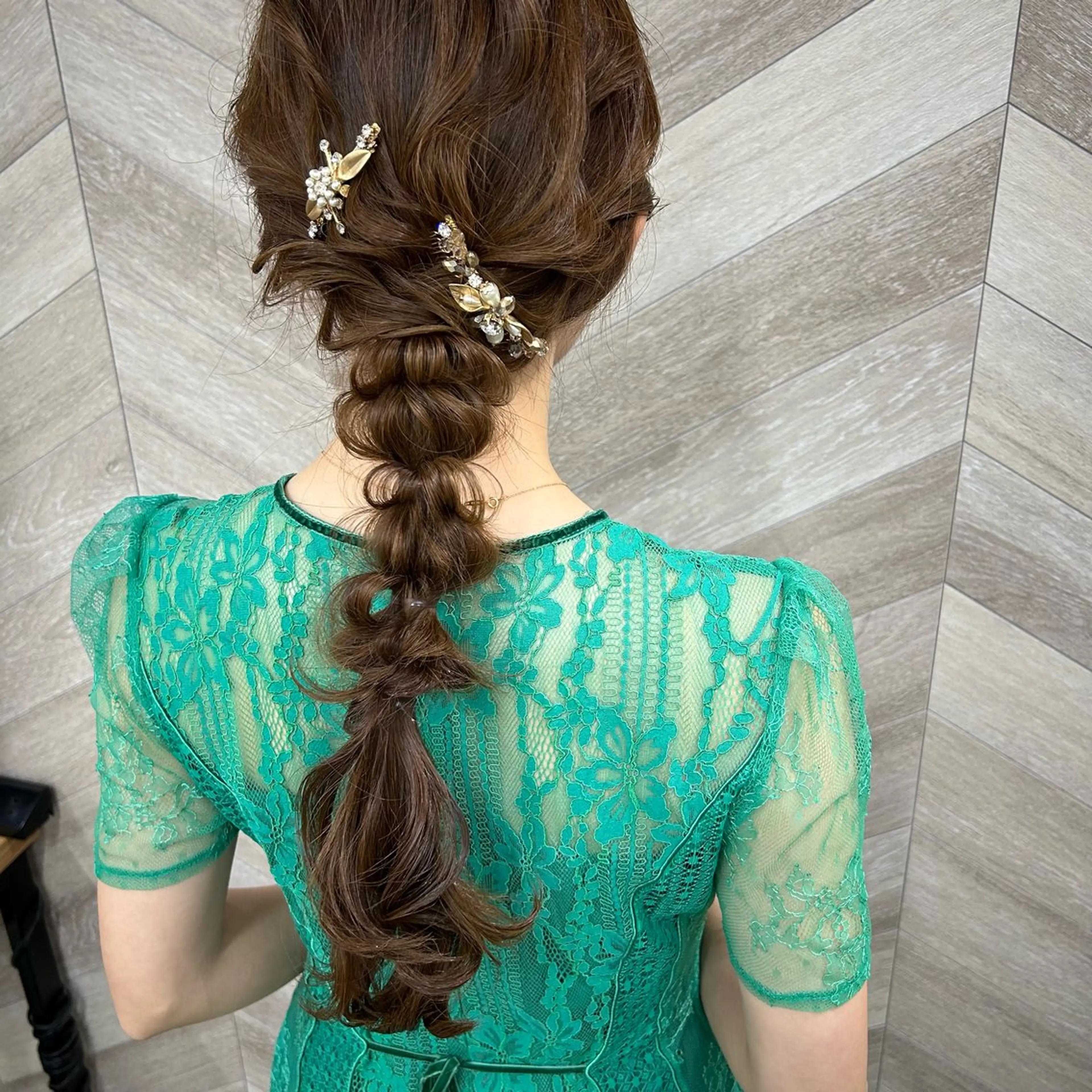 ロング ヘアアレンジ ヘアセット 飯塚 沙衣のヘアスタイル