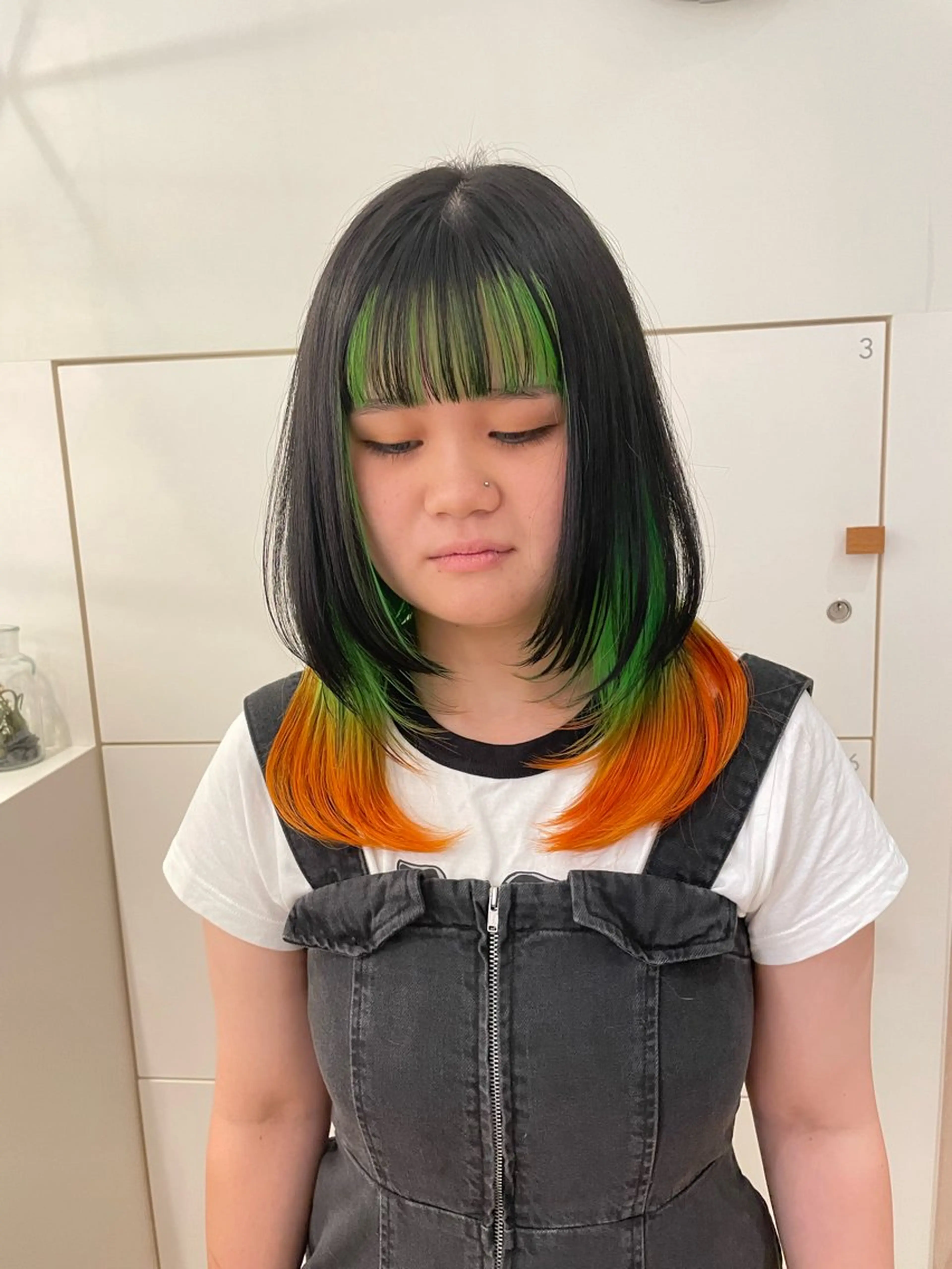 ミディアム カラー レイヤーカット ヘアカラー ブリーチ👩‍🦳/ ‪✂︎MANAMIのヘアスタイル