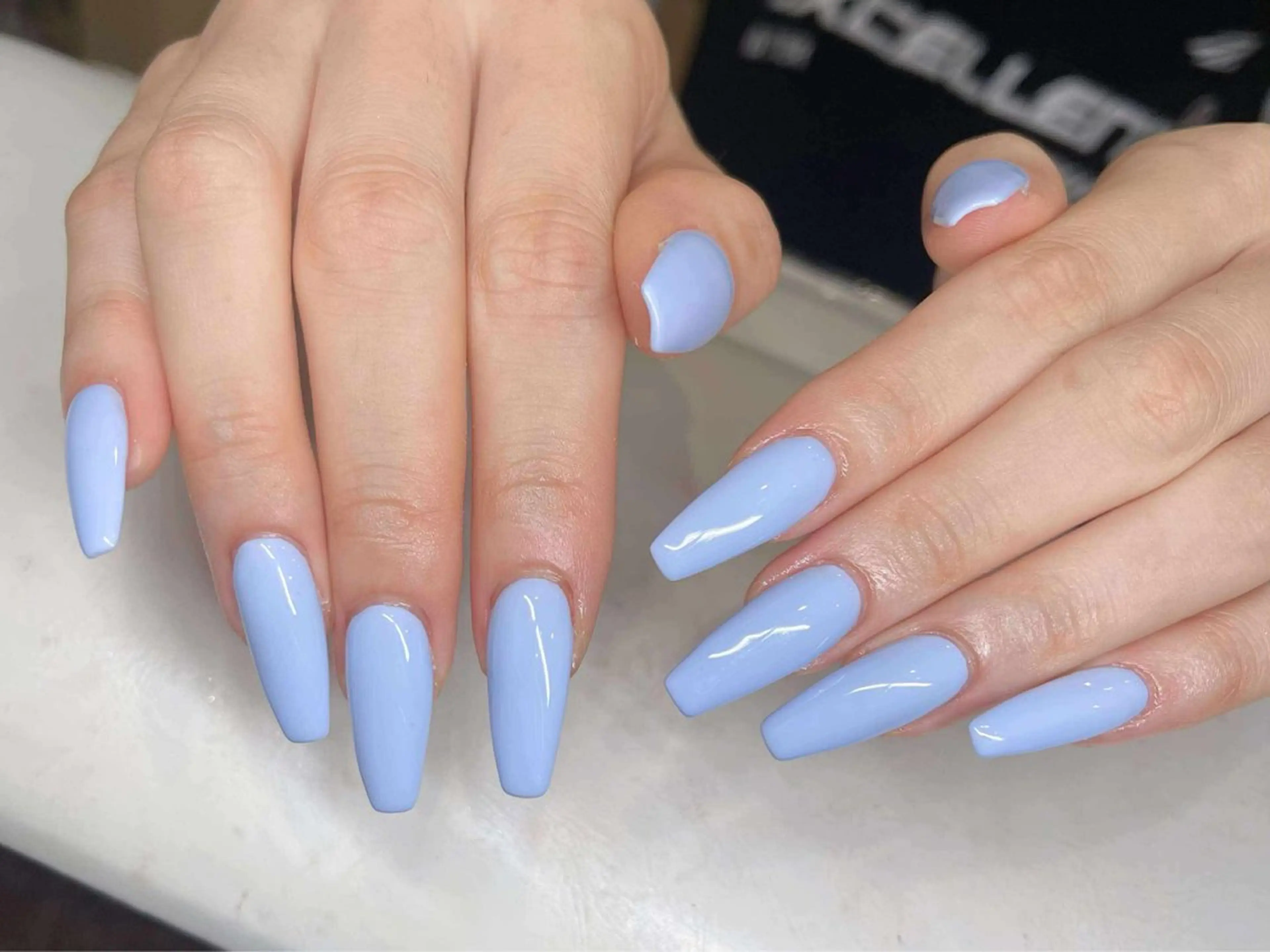 ミディアム VI NAILのネイルデザイン