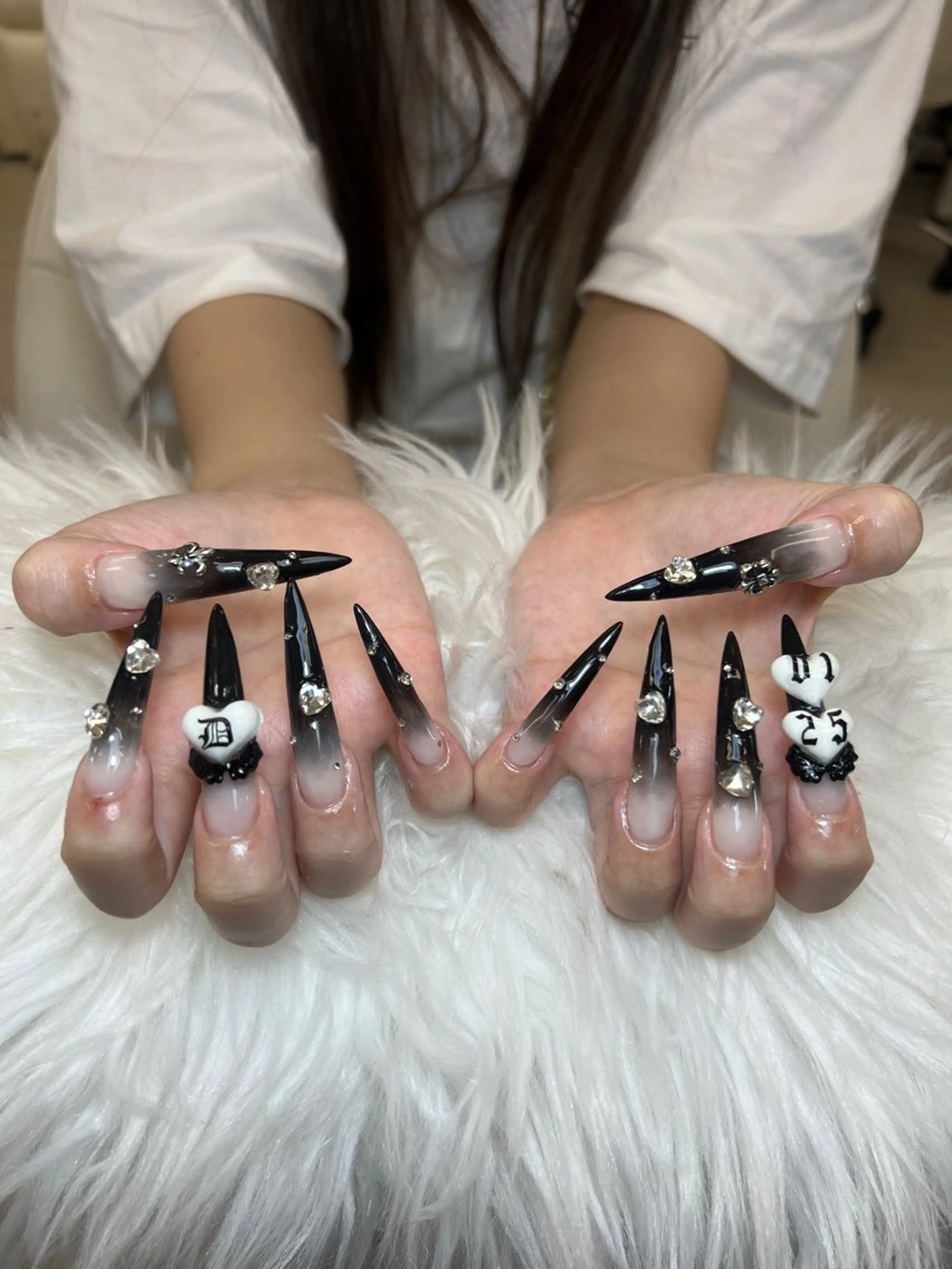 ネイル アートネイル オーロラネイル チークネイル 長さ出し フットネイル Noiranail_ studio川越西口のネイルデザイン