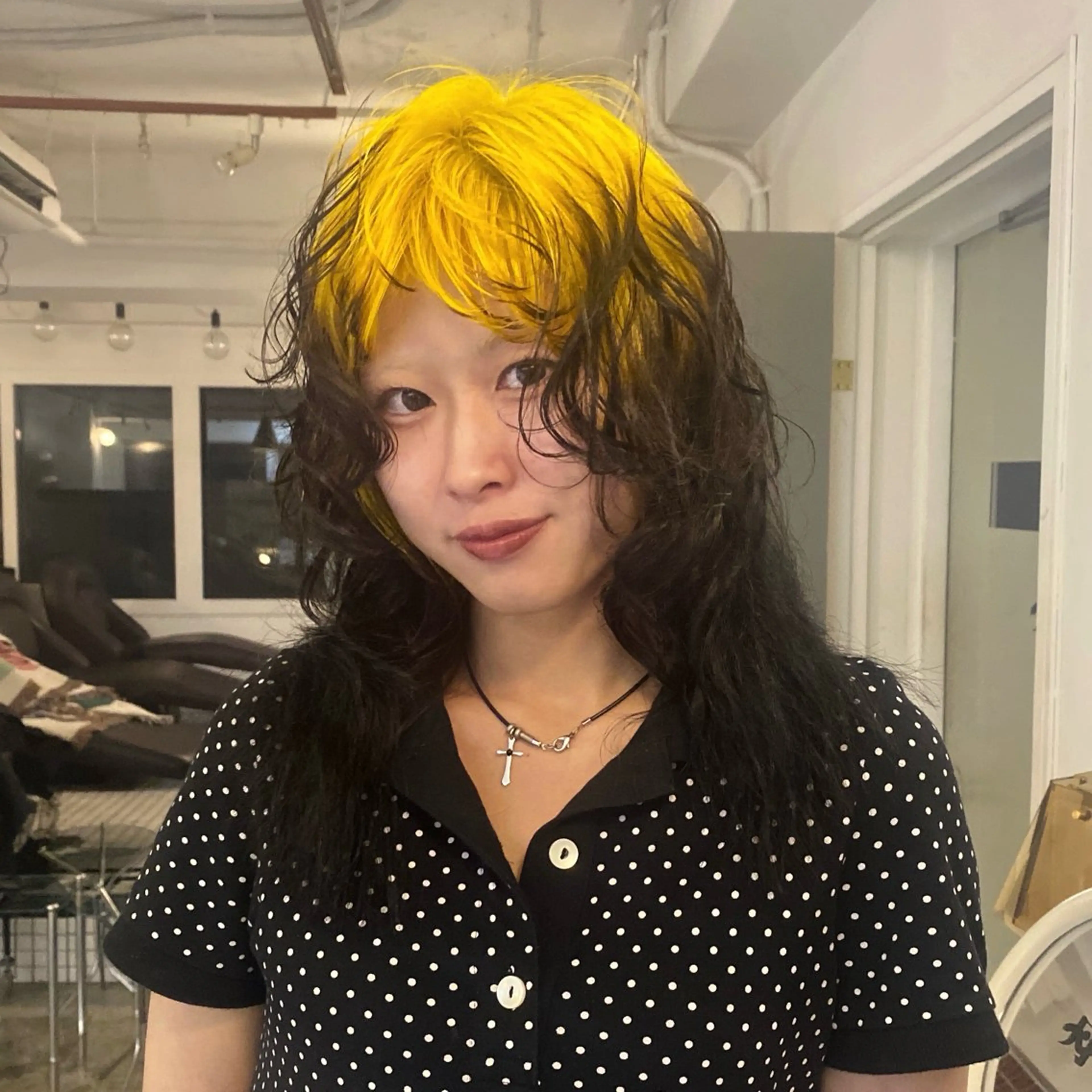 ロング パーマ カット ヘアカラー トリートメント hair salon 束sok所属・ナホ/ハイトーン/ レイヤーカットモデルのヘアスタイル