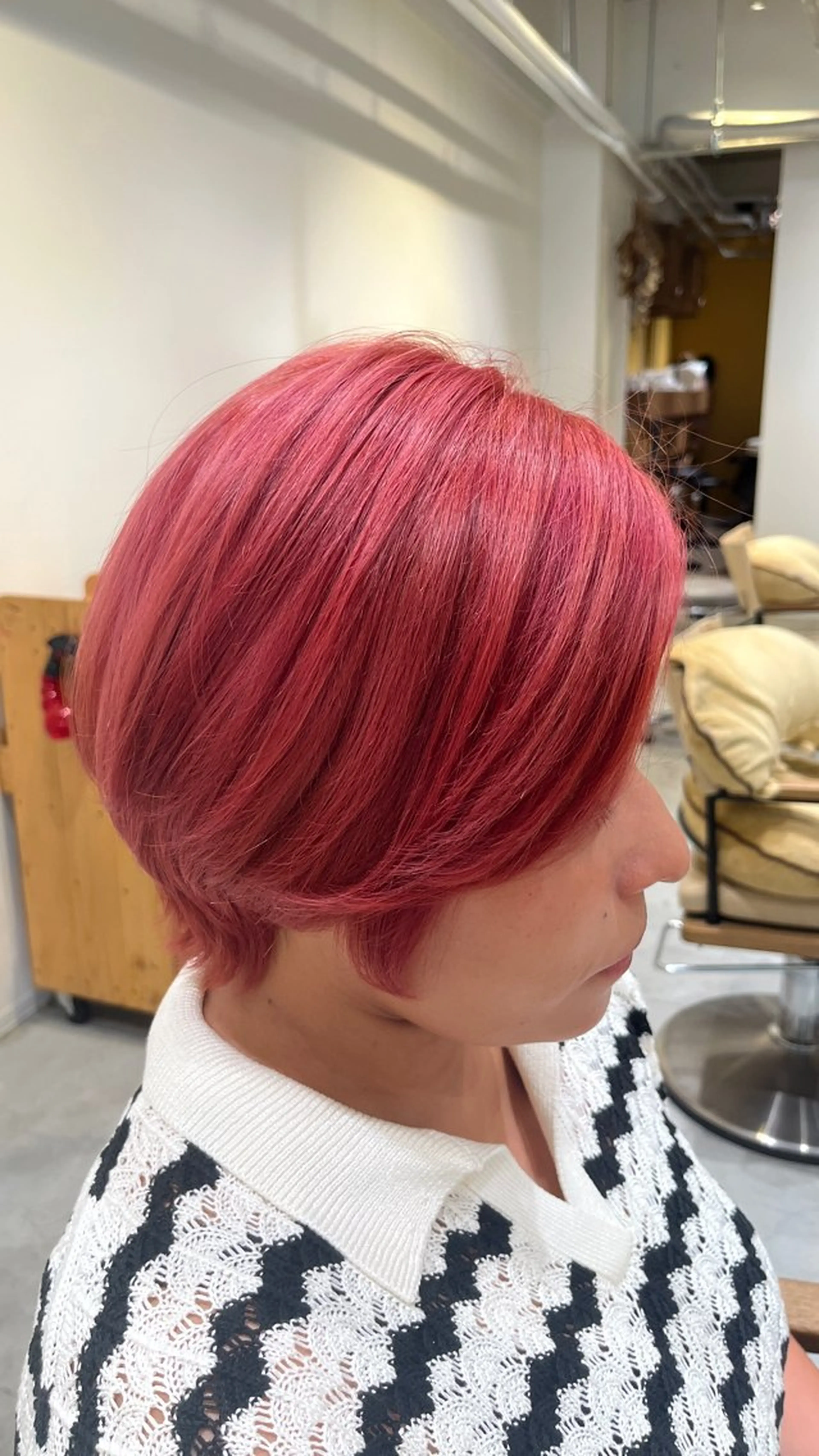 ショート カラー ブリーチ ダブルカラー ピンクカラー en't所属・佐藤　ひなの ／艶髪のヘアスタイル